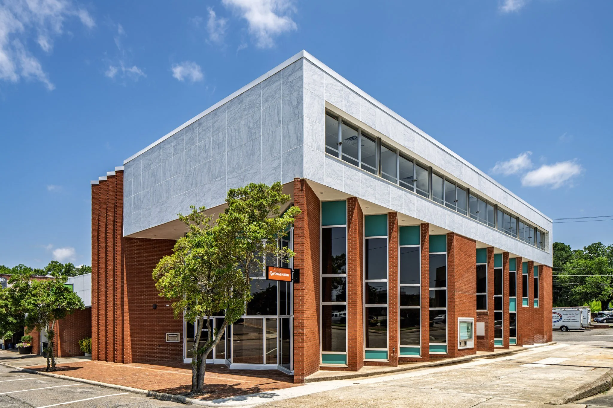 20-130 N Steele Street - Exterior 01 Final.jpg