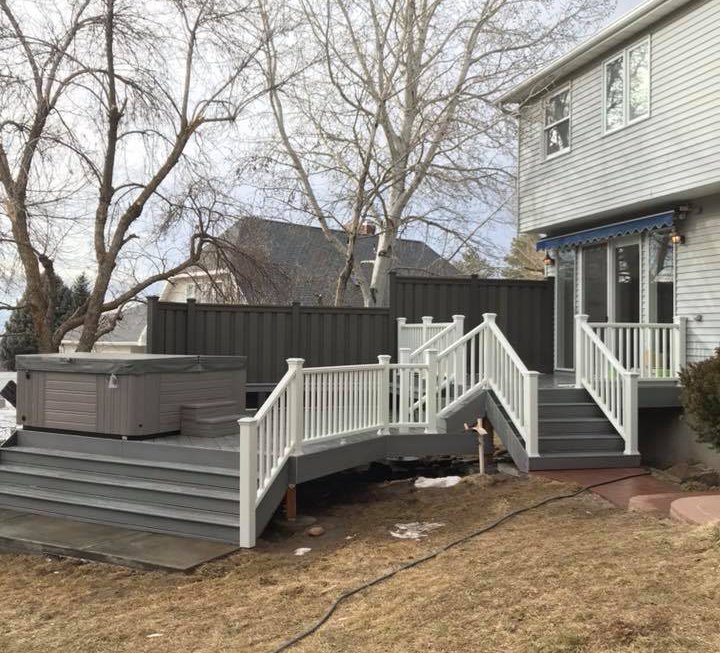 deck with hot tub .jpeg
