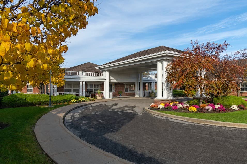 An exterior image of the main entrance at Crestwood in Wheatfield, NY.