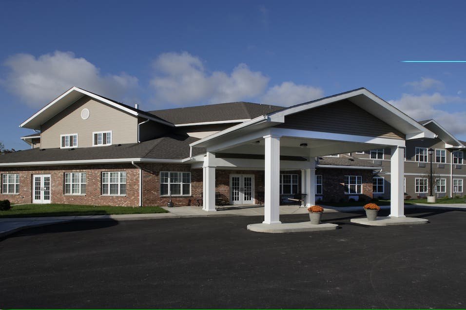 An exterior image of the main entrance at Crestwood in Wheatfield, NY.