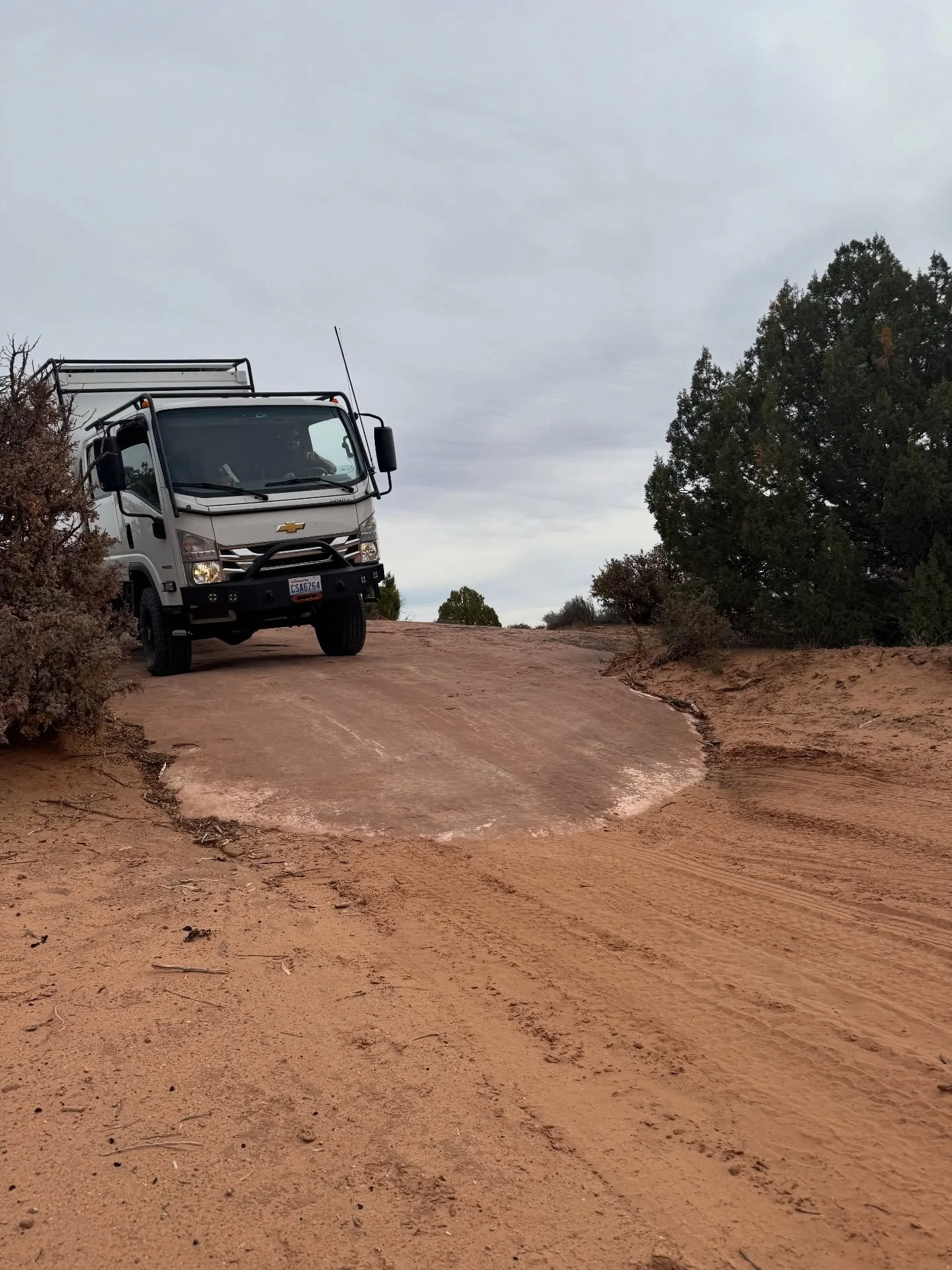 Designing the torsion-free subframe for Rufus wasn&rsquo;t optional &mdash; it was foundational.
Truck frames are engineered to twist under load. That articulation keeps traction and prevents frame damage.
Our camper box, however, is a rigid structur