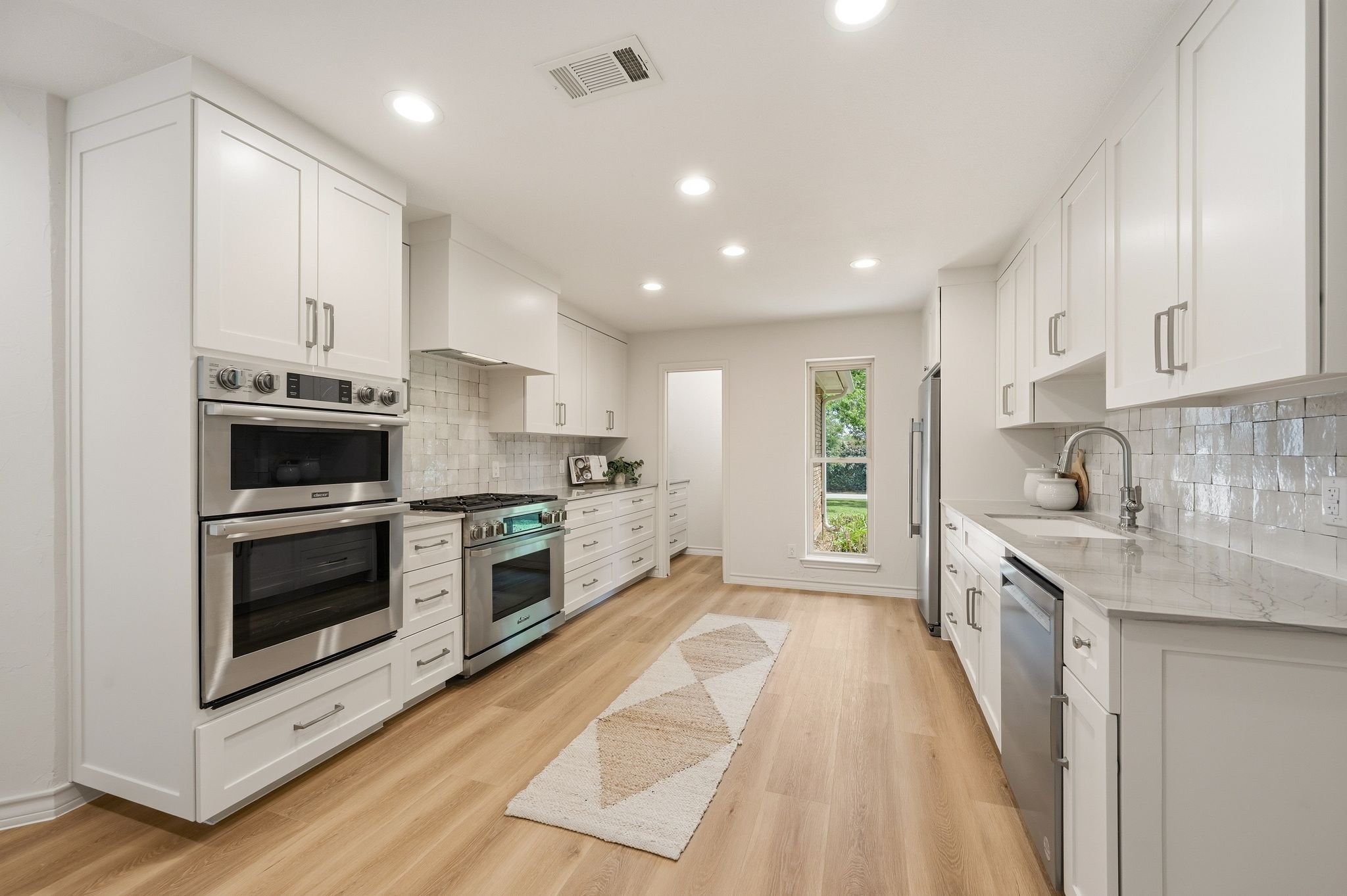 1650 Ottinger-18.jpg