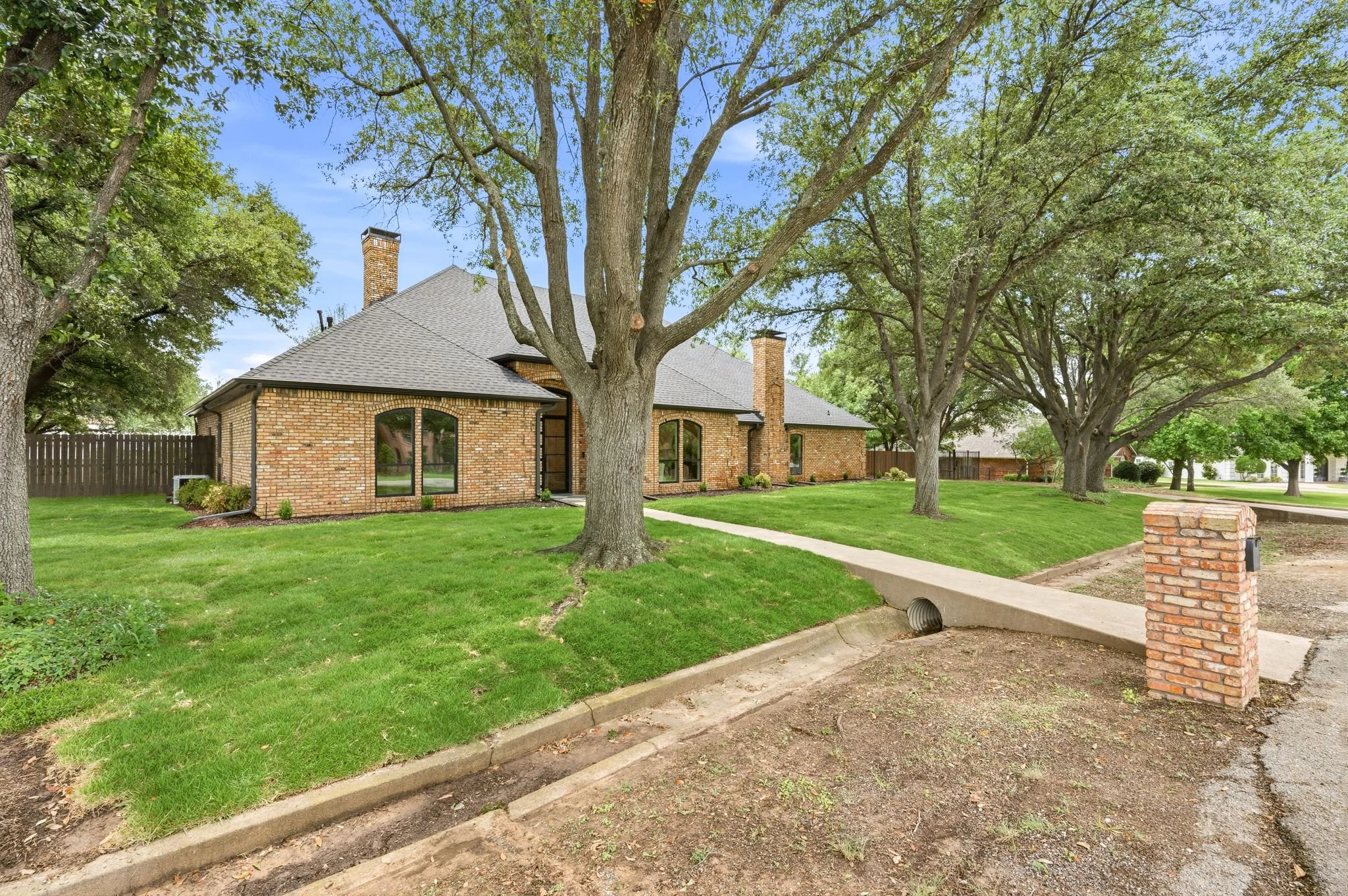 1920 Pearson Crossing-7.jpg