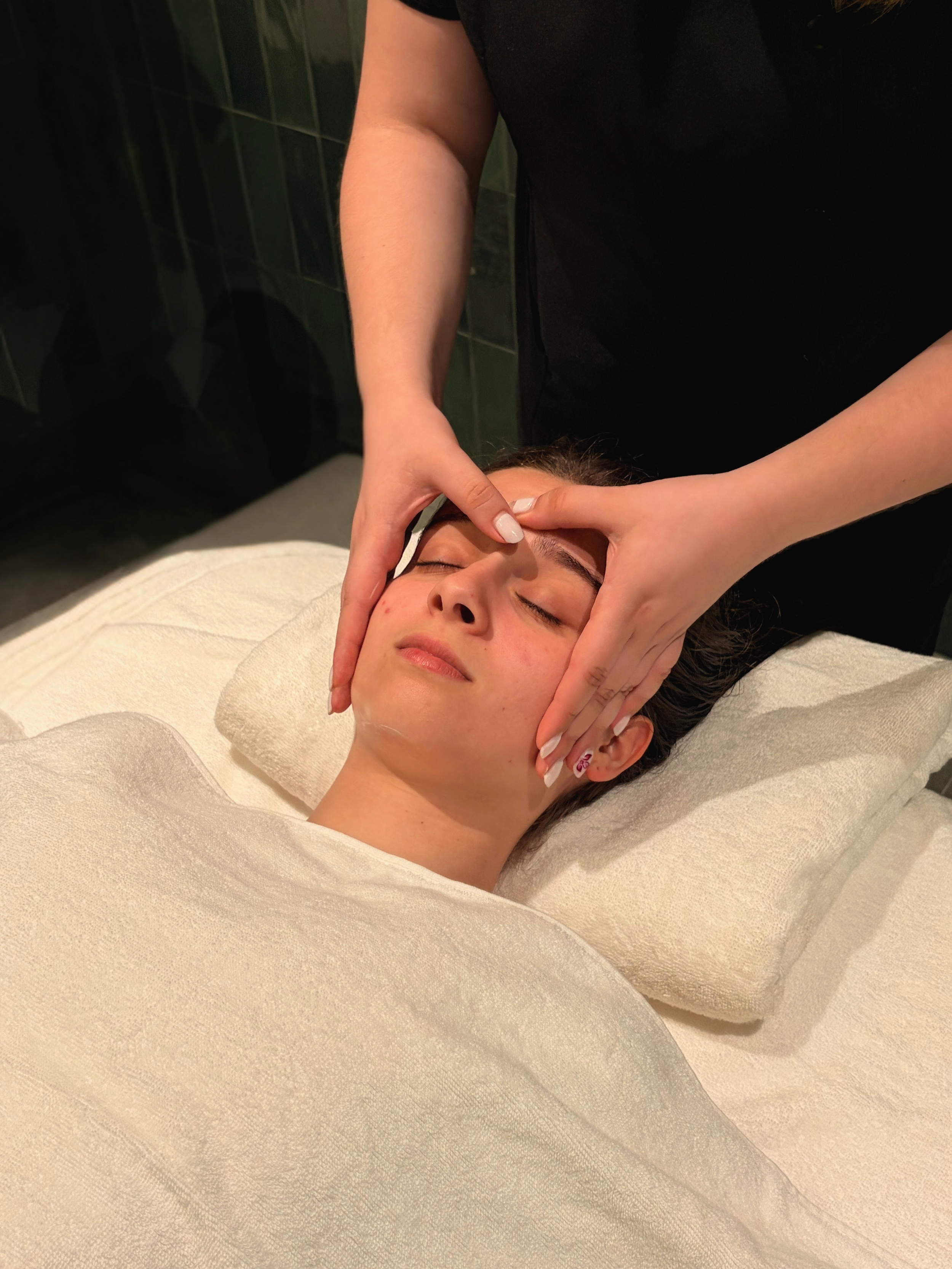 Lumina Facial Experience