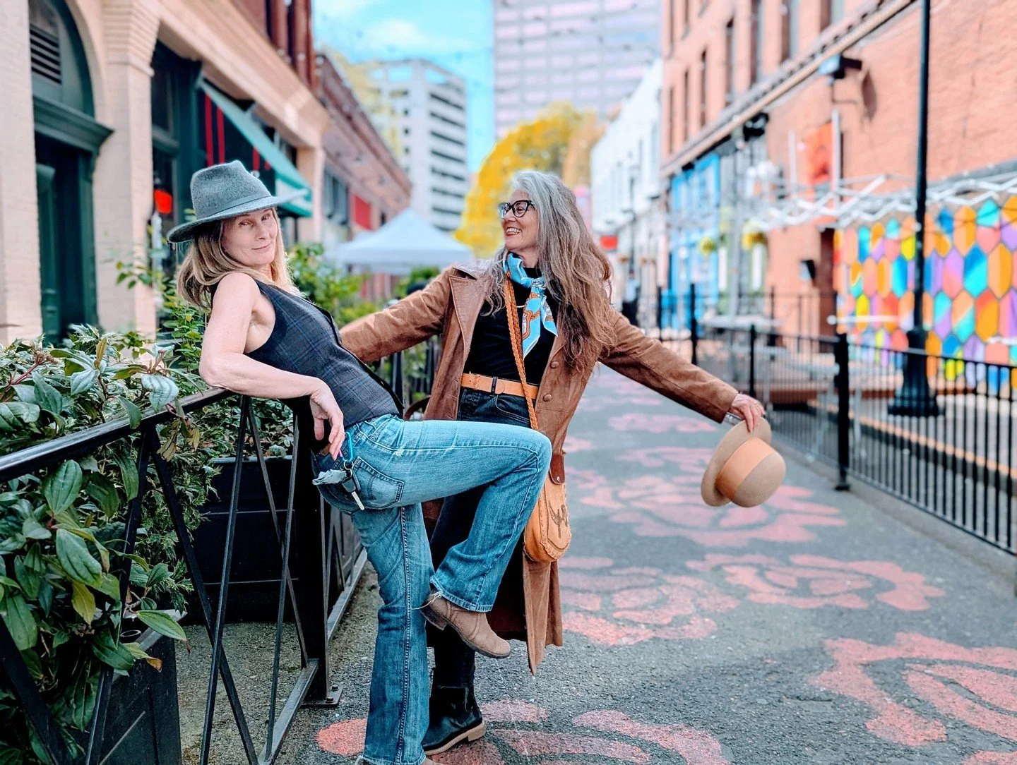 A welcome to our new followers!
We are glad you are here!

We want to reintroduce ourselves, the team, the co founders of Crone Culture.

Shawnalee Anderton of @shawnalee.studios is an artist first and foremost which Informs her approach to photograp