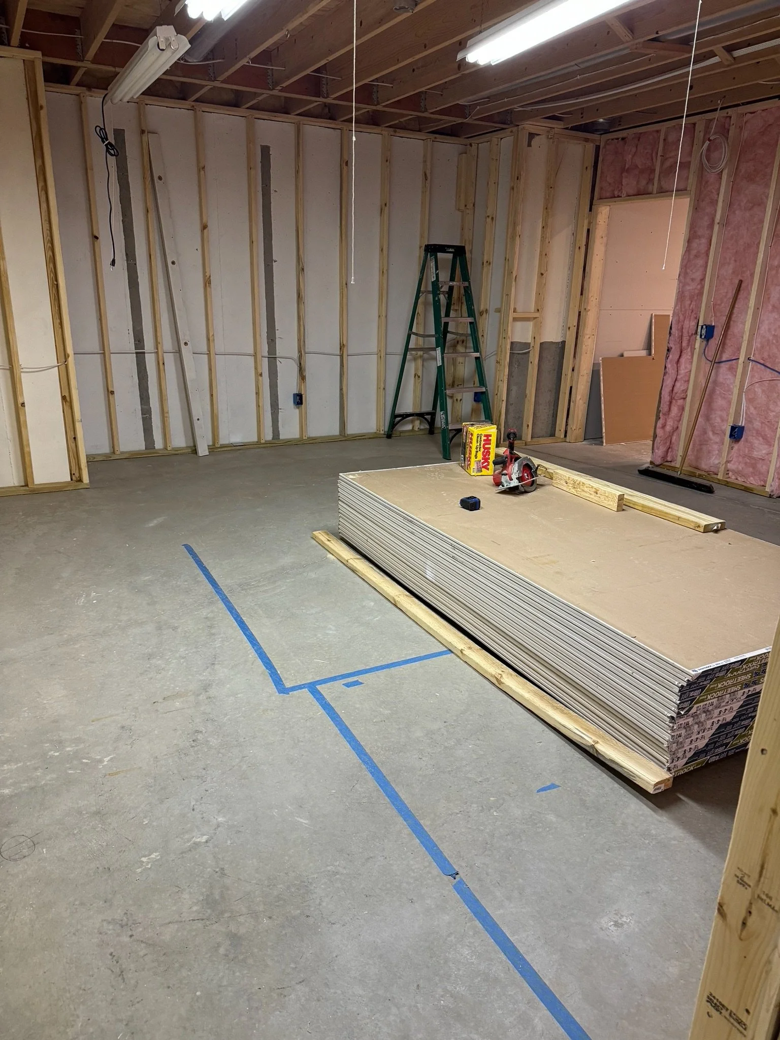 CinCity Remodeling Portfolio: Cincinnati Basement Remodel Before Photo 1