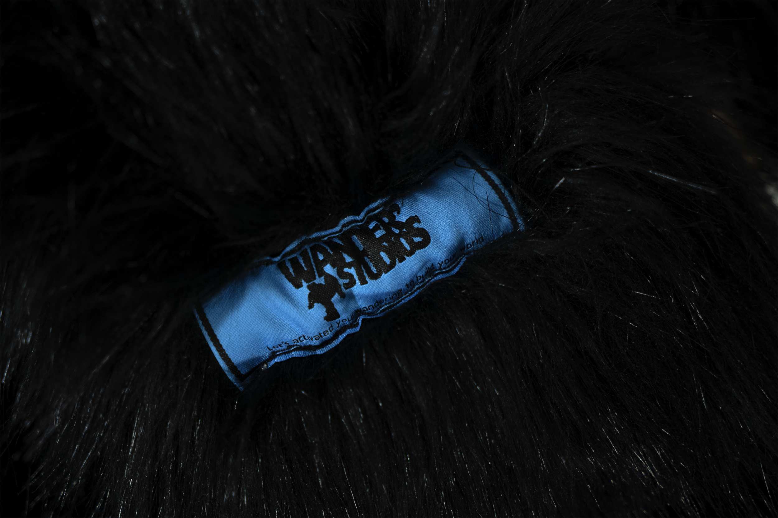 BLUE_TAG-BLACK-FUR.png