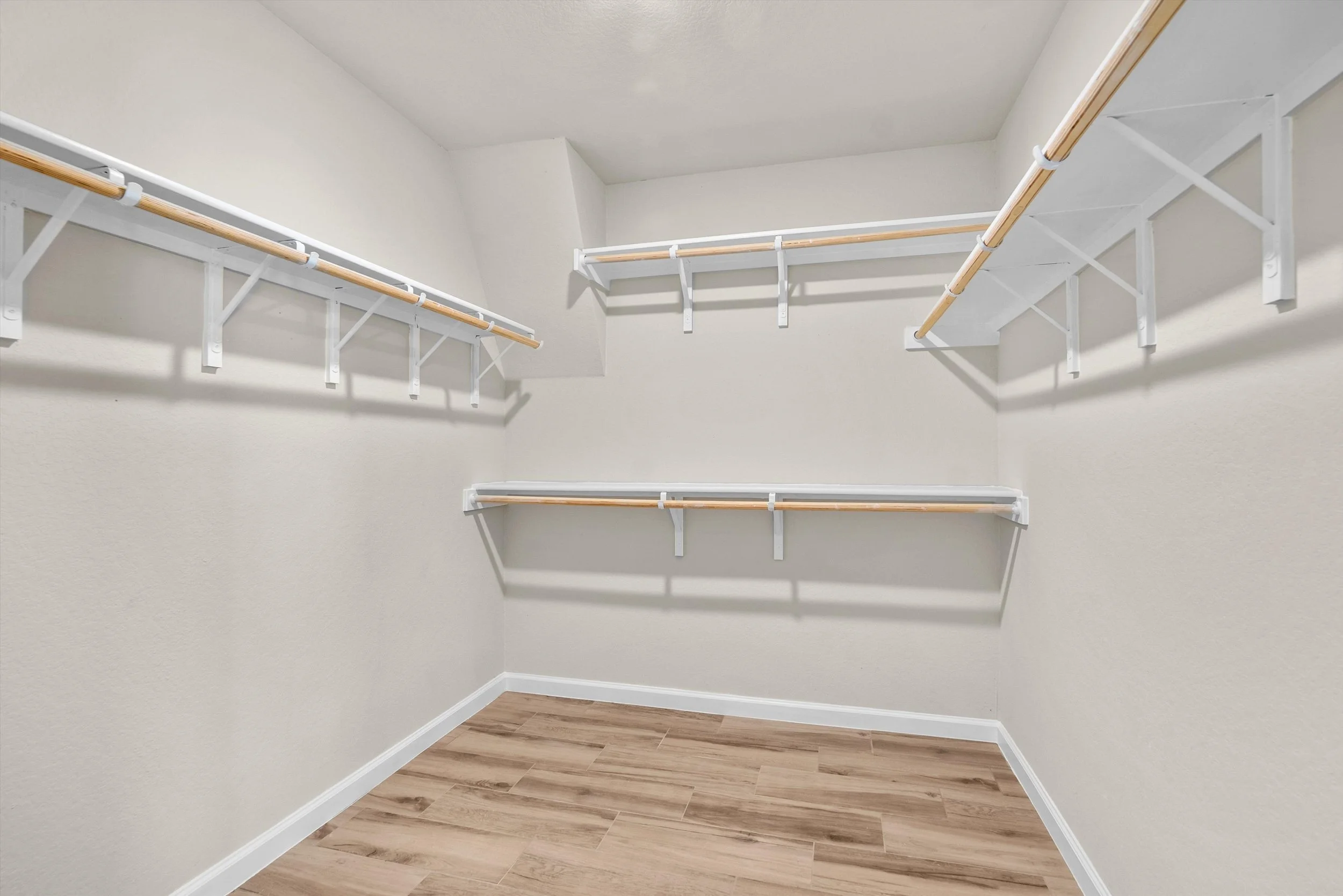 26-26-Primary Closet.jpg