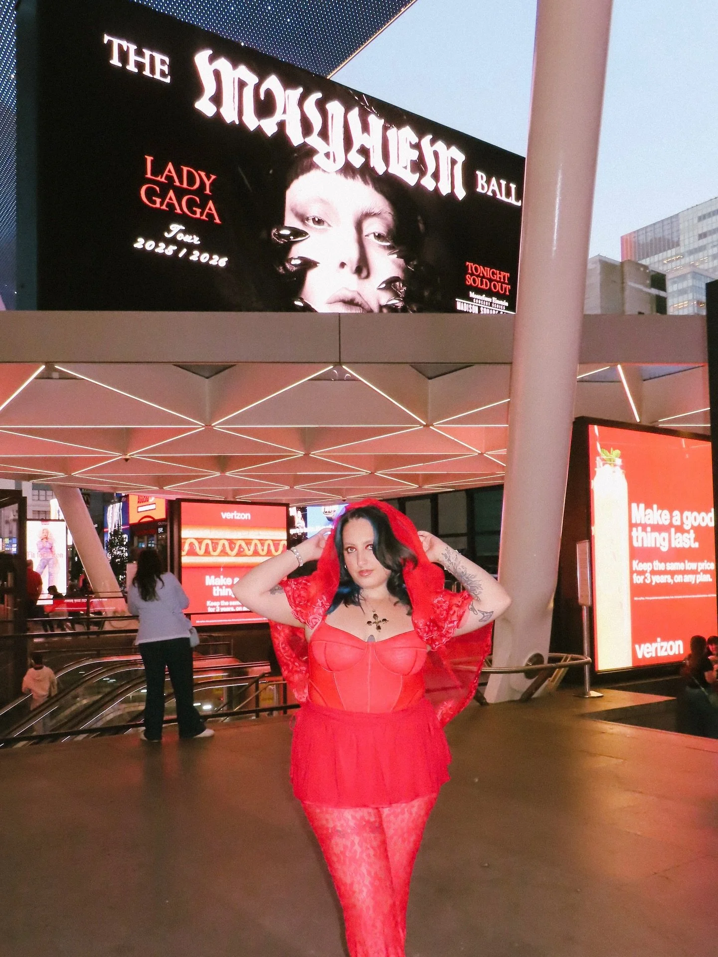ra-ra ah ah-ah roma roma-ma Gaga ooh la la want your bad romance #mayhemballNYC