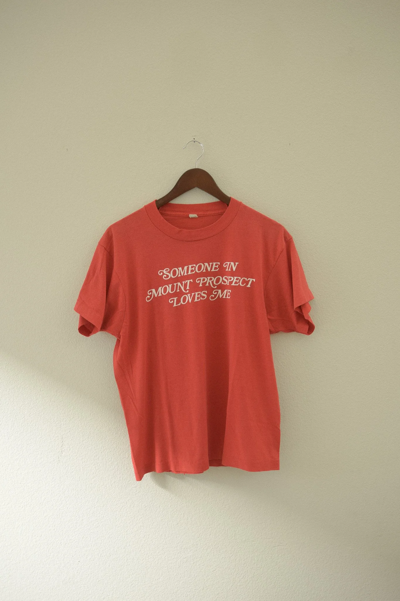 Someone in Mount Prospect Loves Me 80s - T-shirt