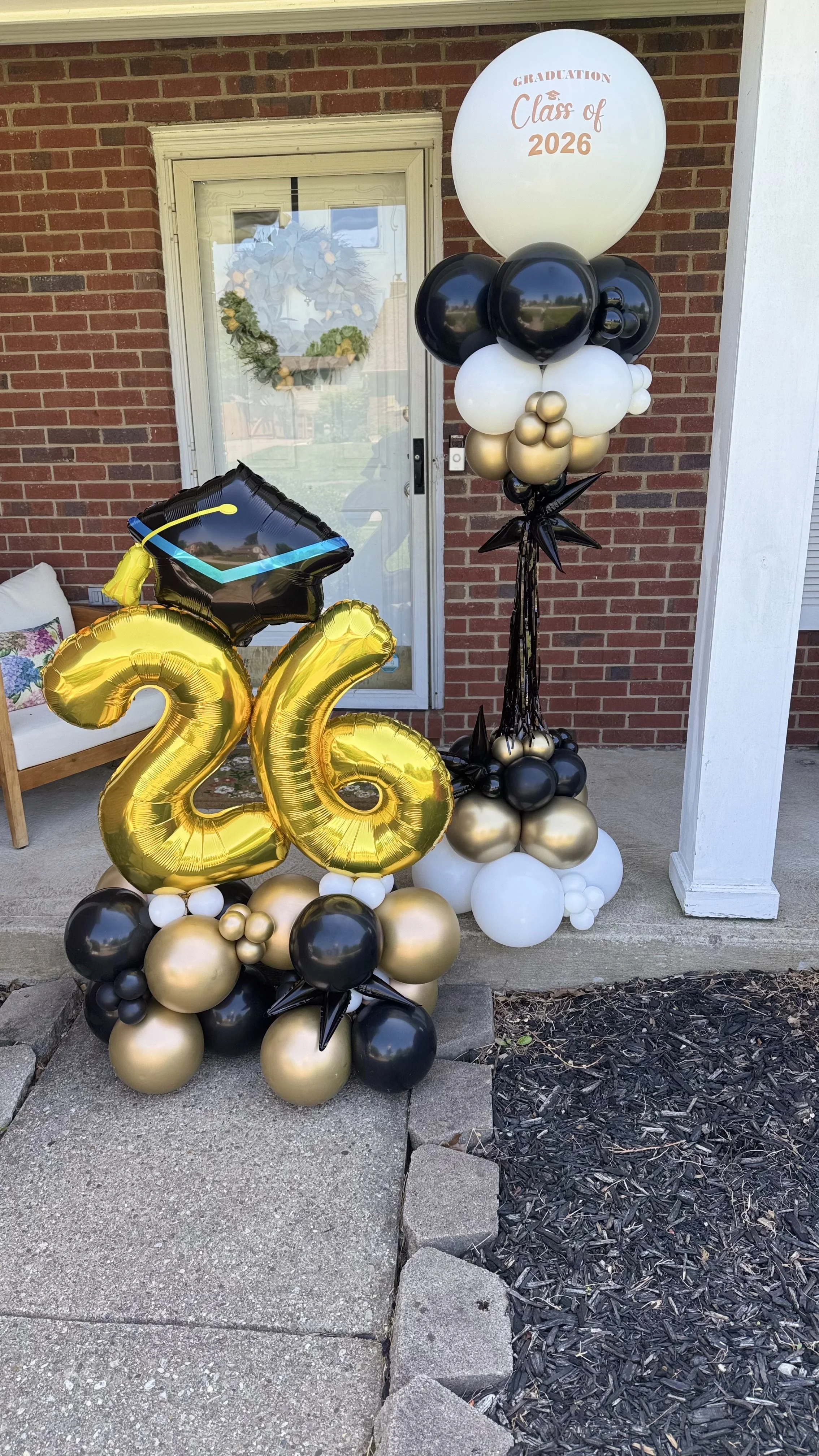 Graduation themed balloon crazy tower