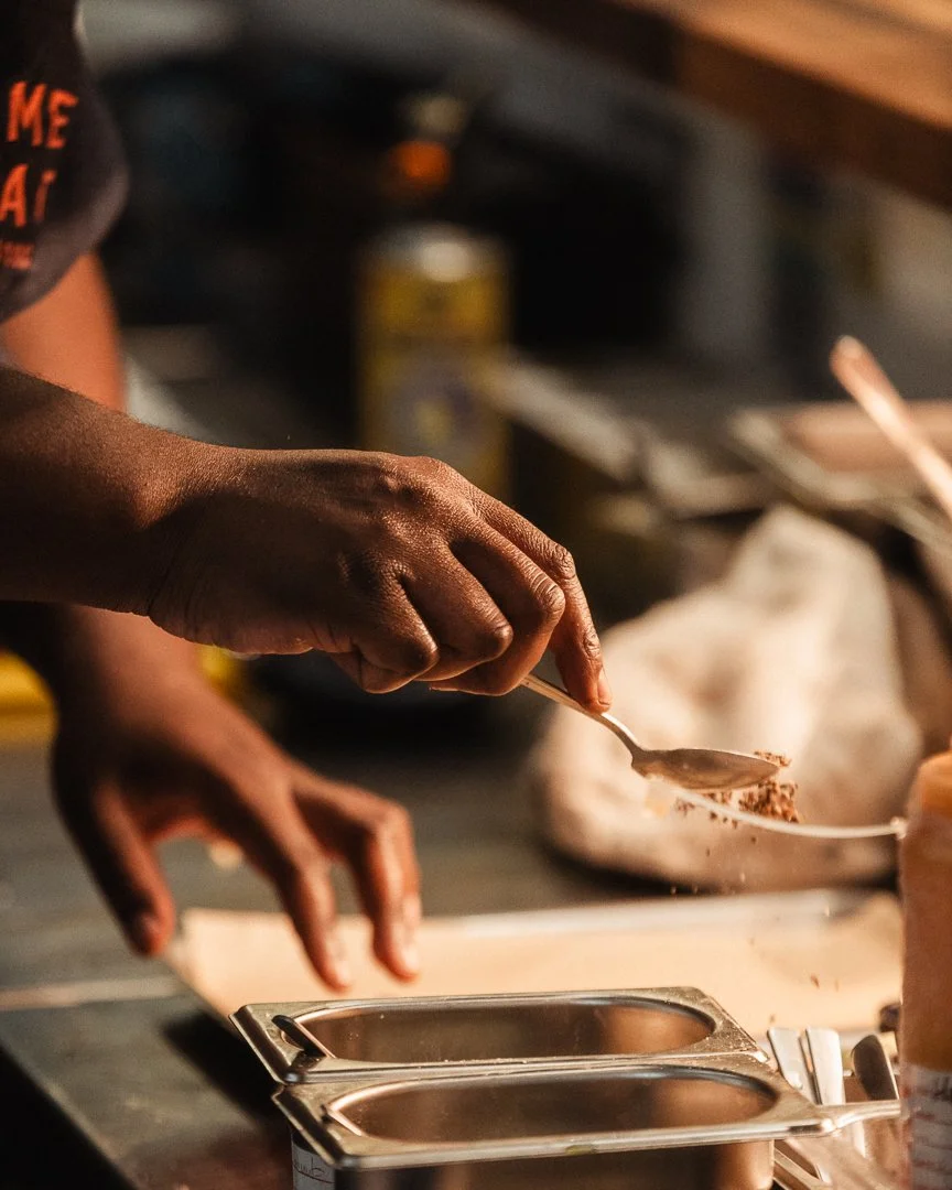 Close Ups from the kitchen. Sit at one of our bar stools for the best view of the night. You may even learn a thing or two! #eveningvibes #londonfoodie #wembleyfoodie #wembleypark #londonburger #londonbutcher