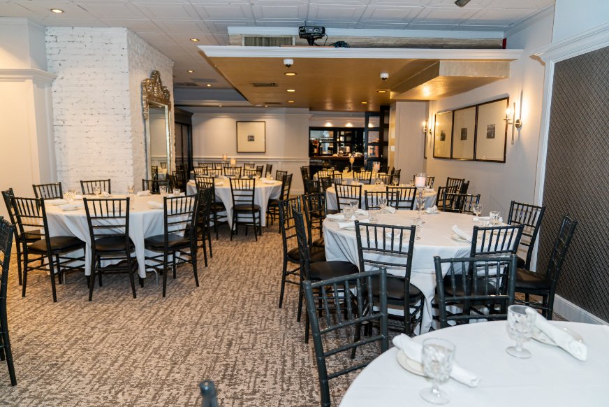 Broadway Room 2.jpg