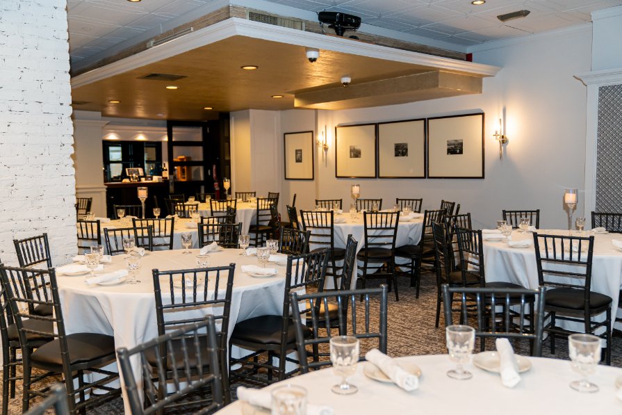 Broadway Room 3.jpg