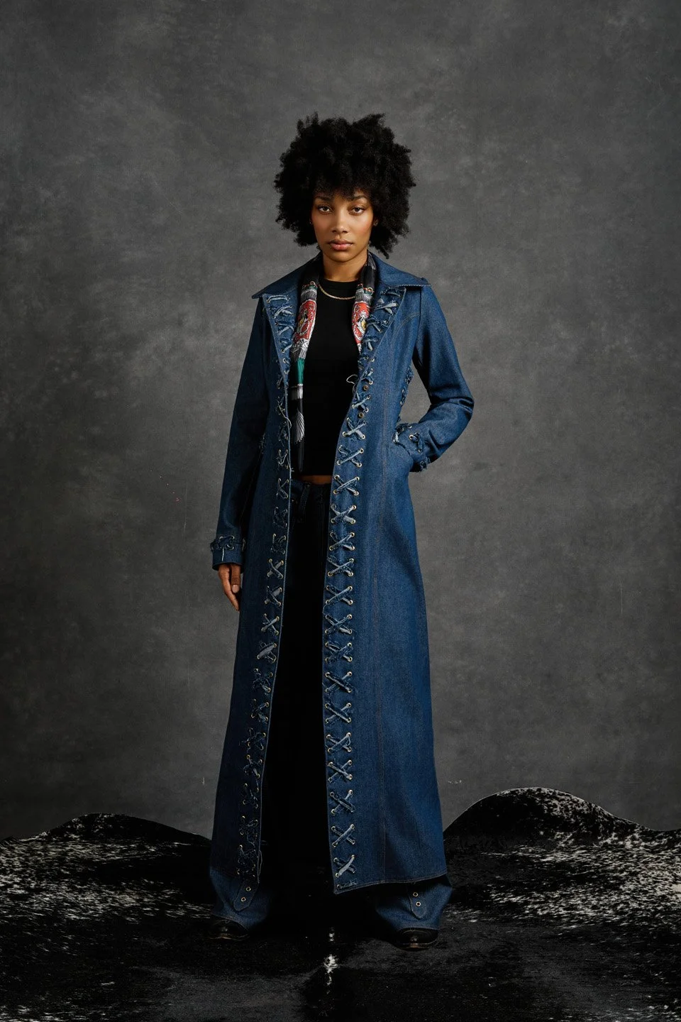 MaisonPrefontaine_SS2026_ESSENTIAL_maisontoki_TrenchCoatJean_00001.jpg