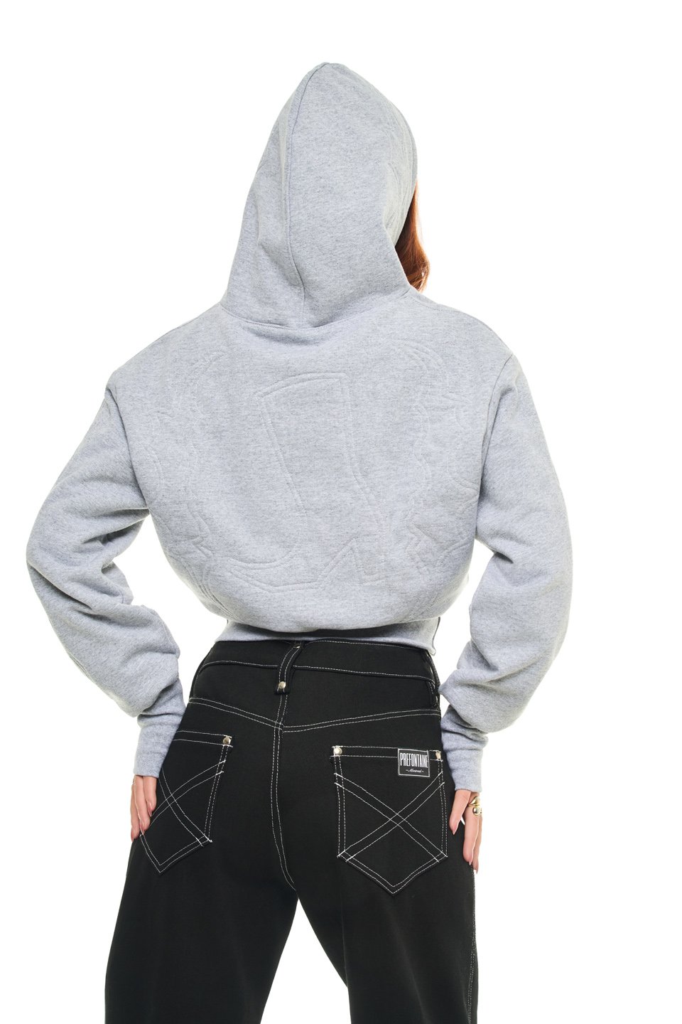 “Chandail à capuchon crop gris – broderie western, doublé, Maison Préfontaine”