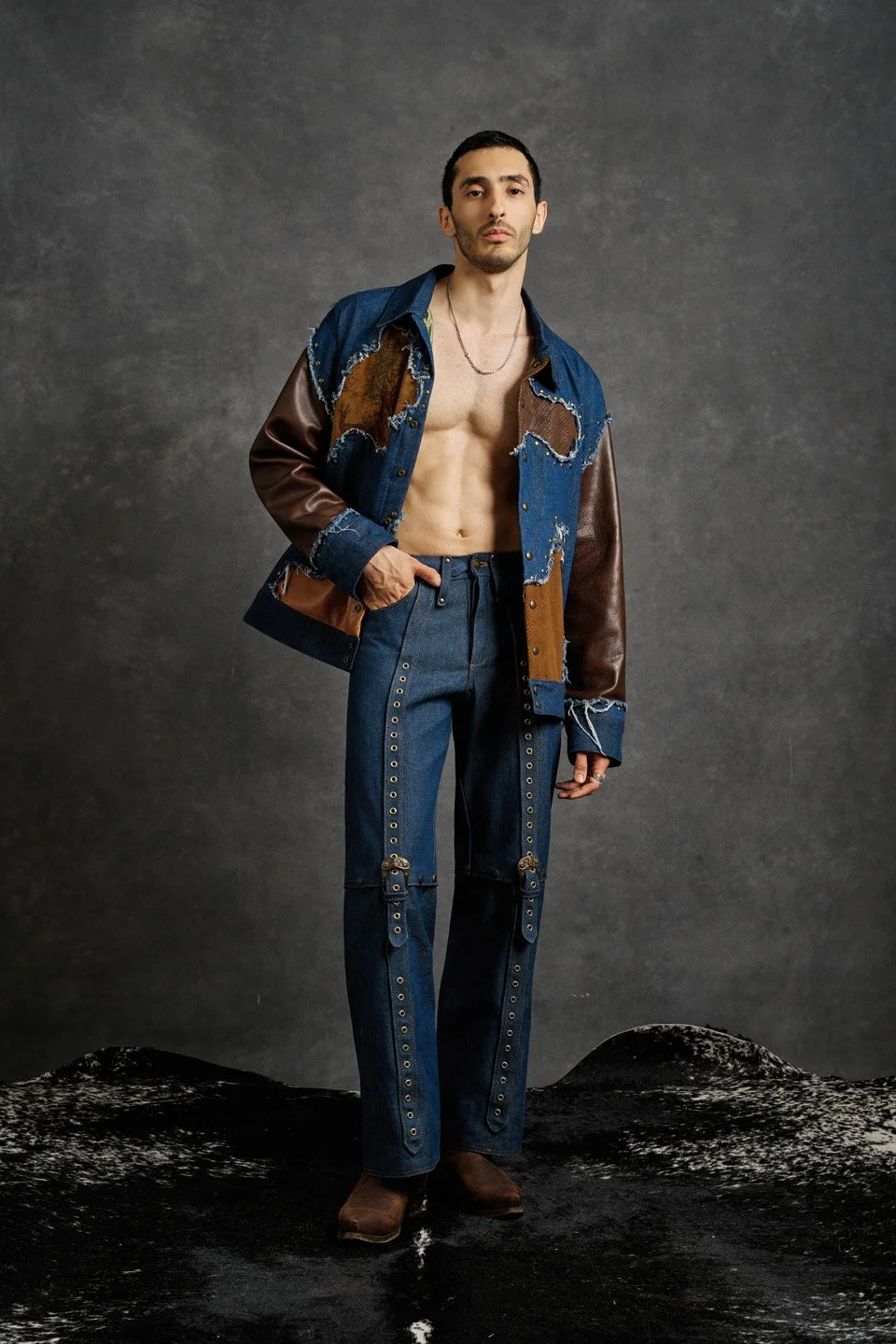 MaisonPrefontaine_SS2026_ESSENTIAL_maisontoki_Jean_Man00001.jpg