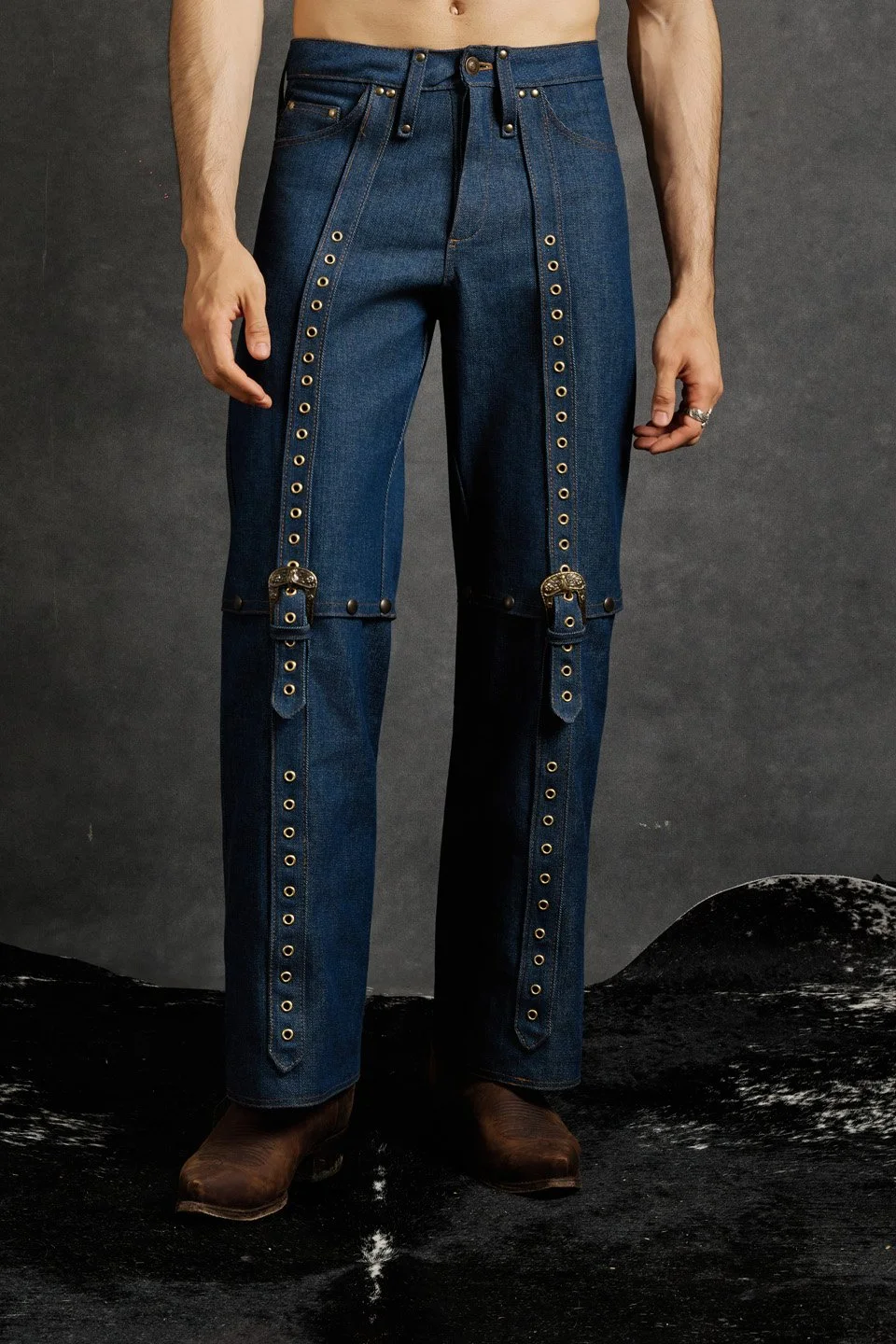 MaisonPrefontaine_SS2026_ESSENTIAL_maisontoki_Jean_Man00002.jpg