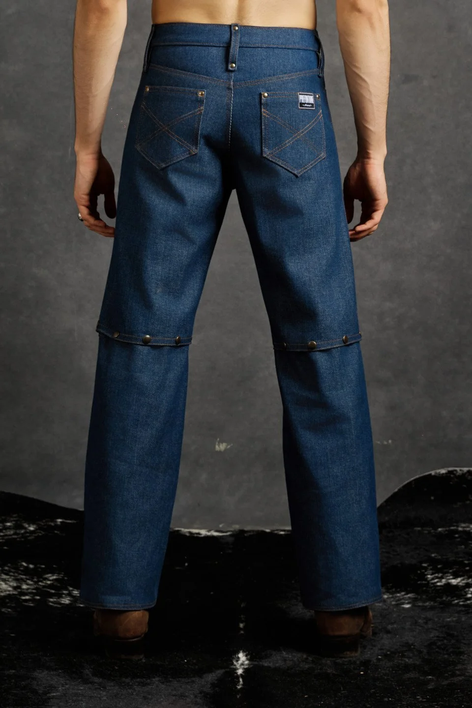 MaisonPrefontaine_SS2026_ESSENTIAL_maisontoki_Jean_Man00005.jpg