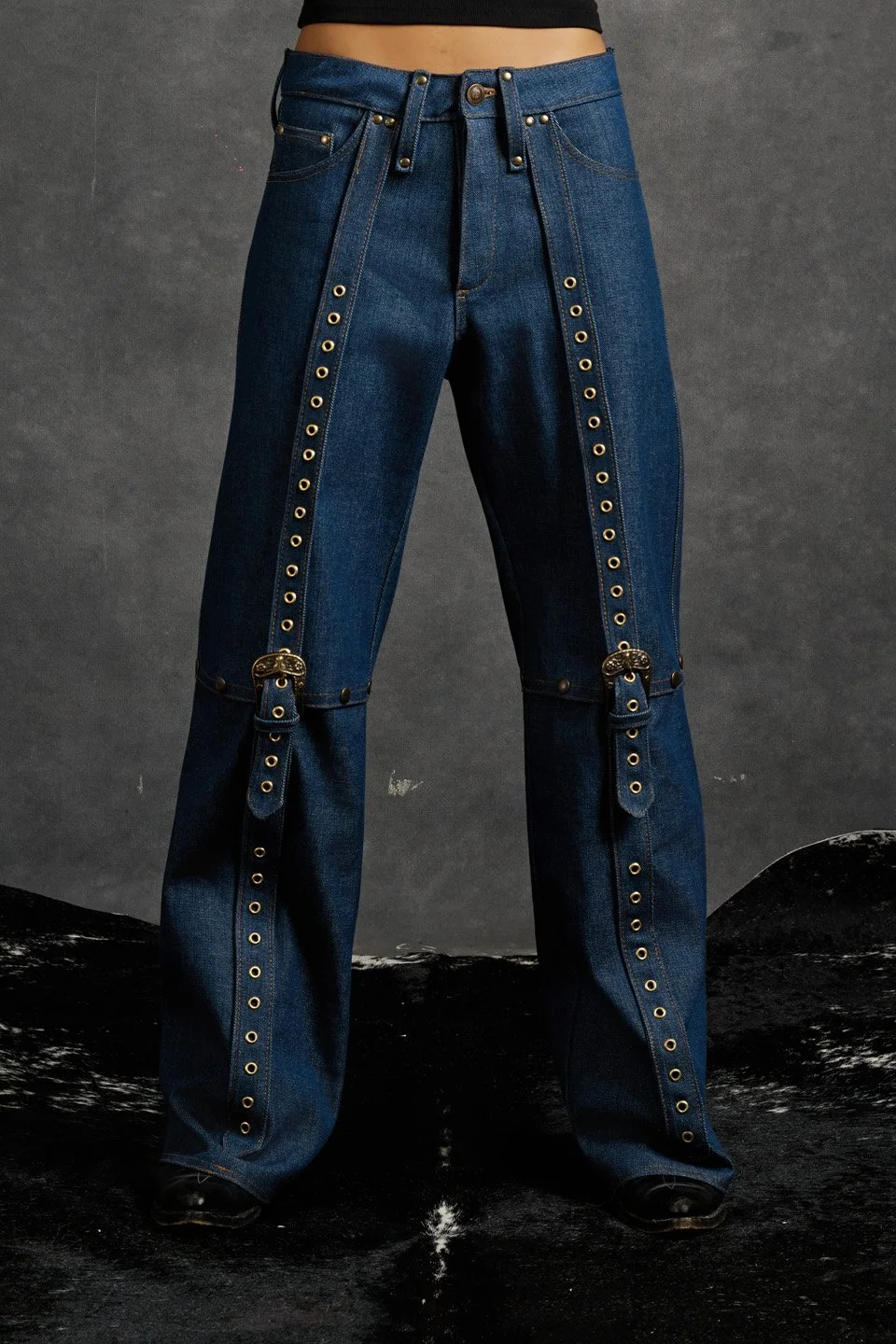 MaisonPrefontaine_SS2026_ESSENTIAL_maisontoki_Jean_Woman_00005.jpg