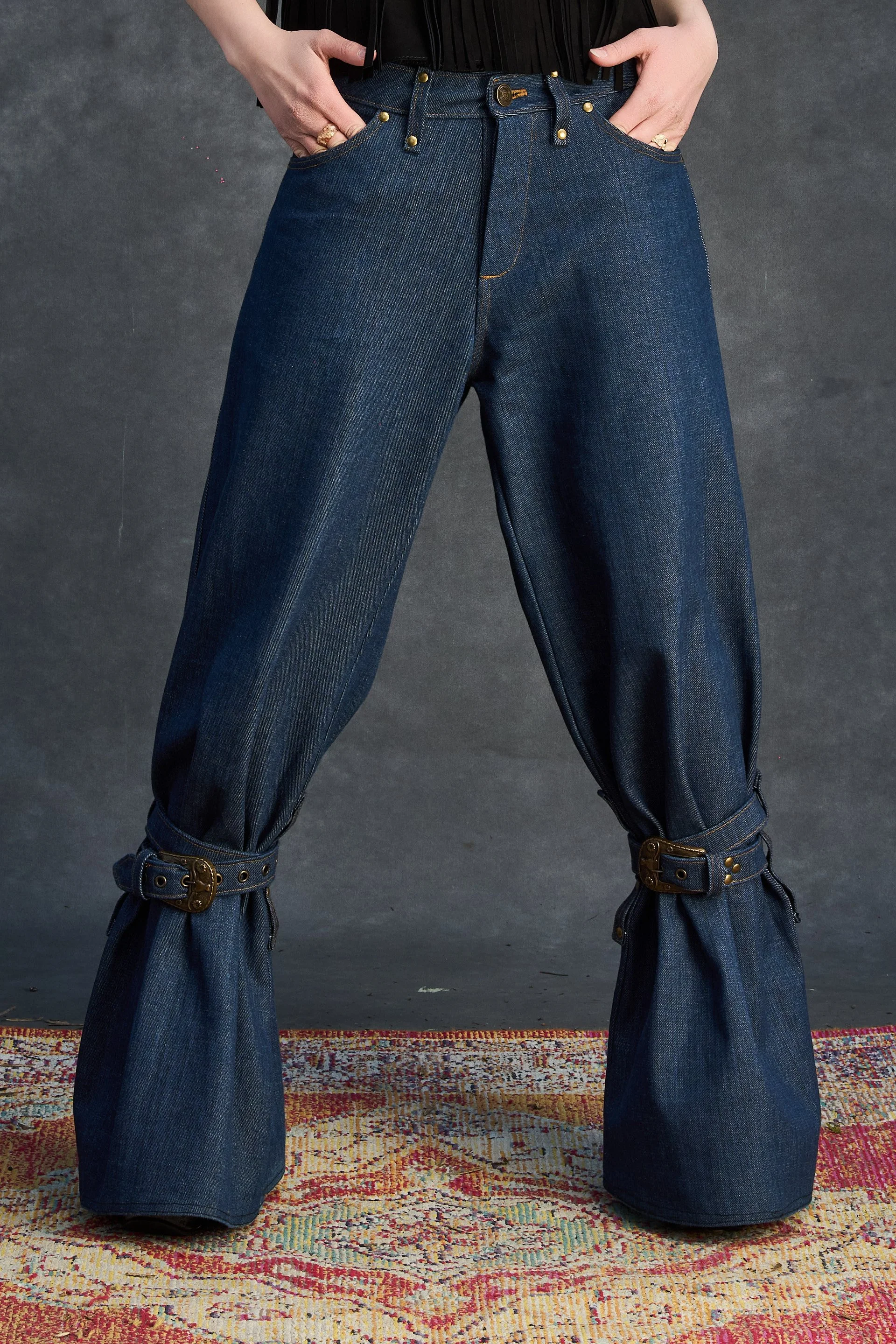 MaisonPrefontaine_SS2026_ESSENTIAL_maisontoki_Lawrence_Jeans_0000100005.jpg