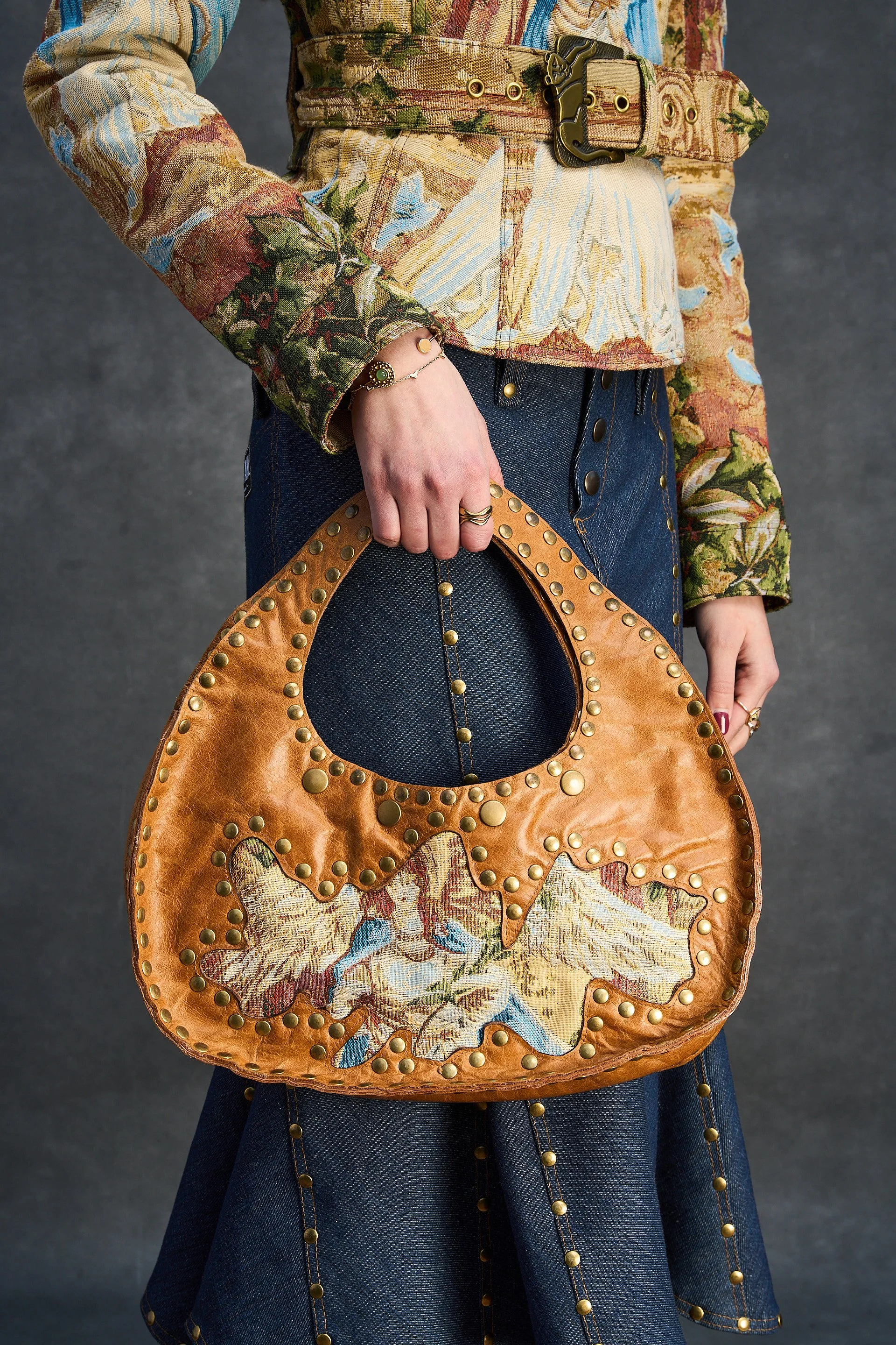 MaisonPrefontaine_SS2026_ESSENTIAL_maisontoki_Brandu_Bag_Cognac_00001.jpg