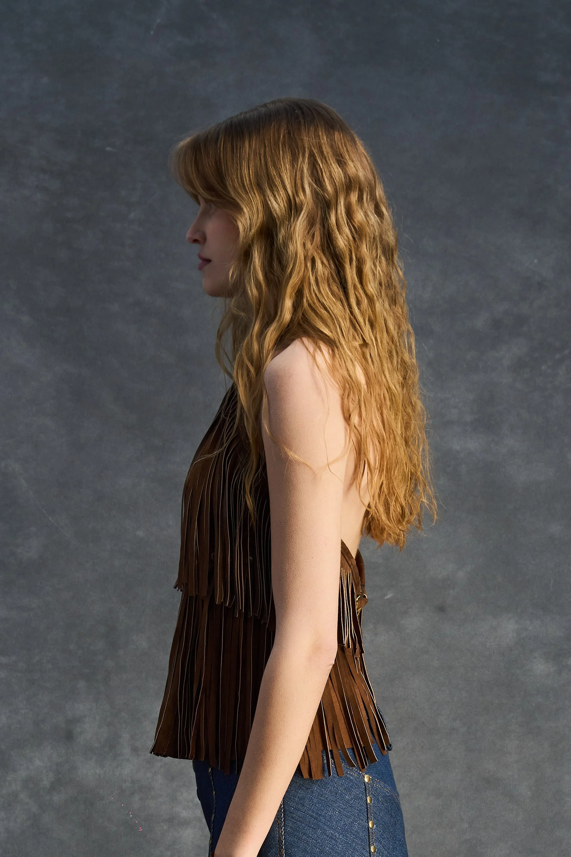 MaisonPrefontaine_SS2026_ESSENTIAL_maisontoki_Joni_Brown_Halter_Top_0000100003.jpg
