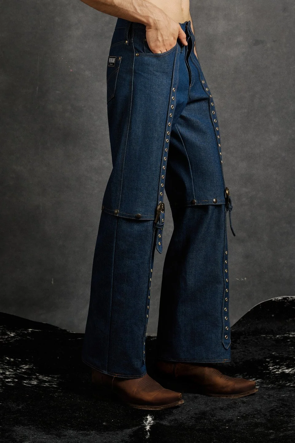 MaisonPrefontaine_SS2026_ESSENTIAL_maisontoki_Jean_Man00003.jpg
