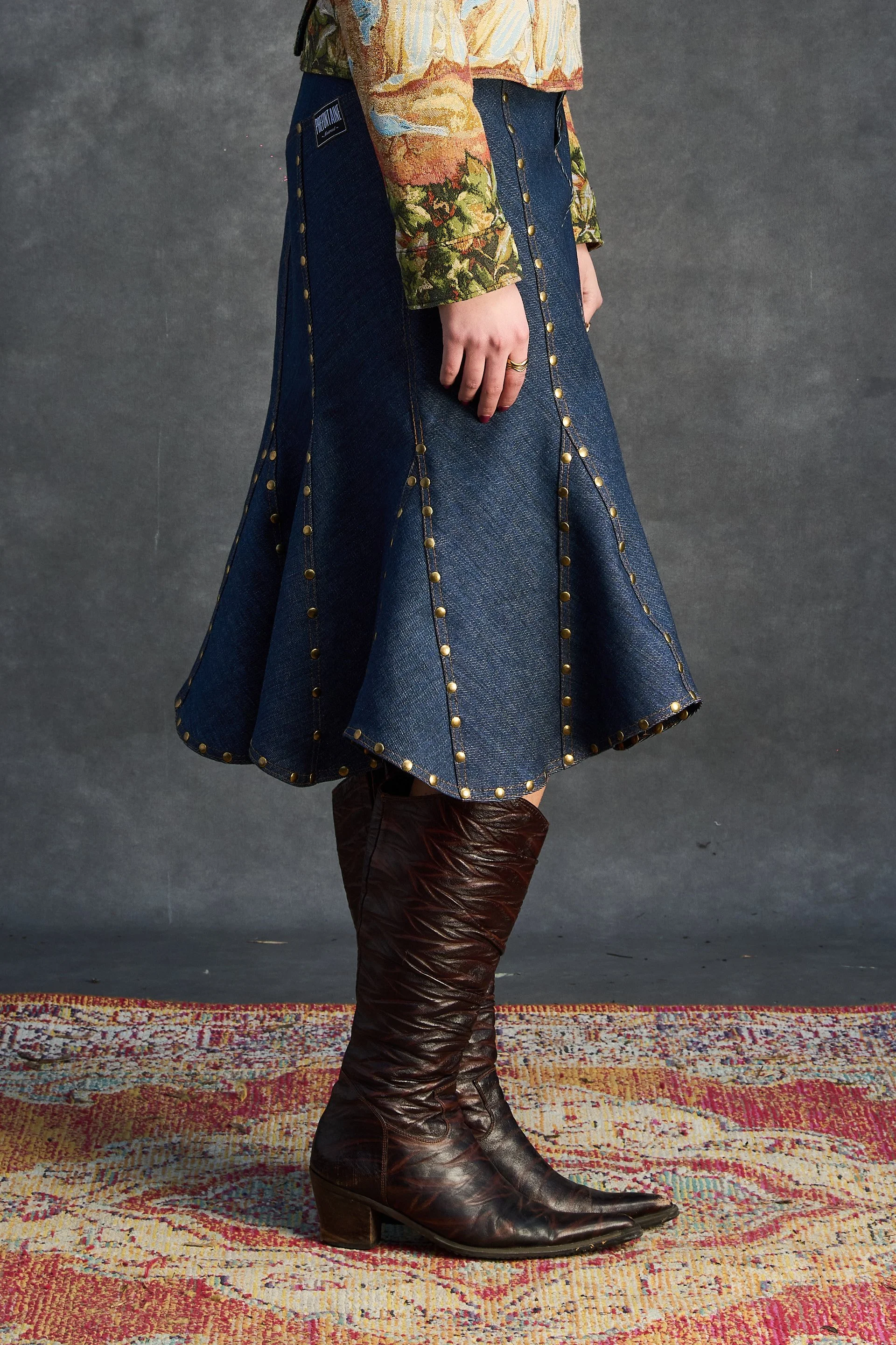 MaisonPrefontaine_SS2026_ESSENTIAL_maisontoki_Virginia_Midi_Denim_Skirt_00005.jpg