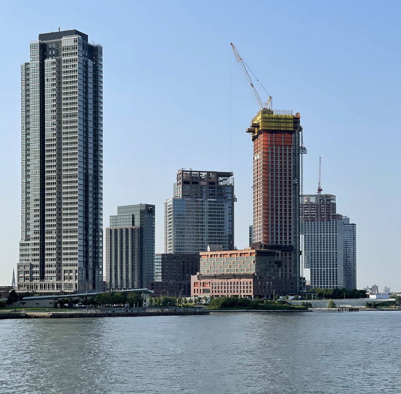 HUNTERS POINT SOUTH PF CONSTRUCTION II BY MICHAEL YOUNG.jpeg