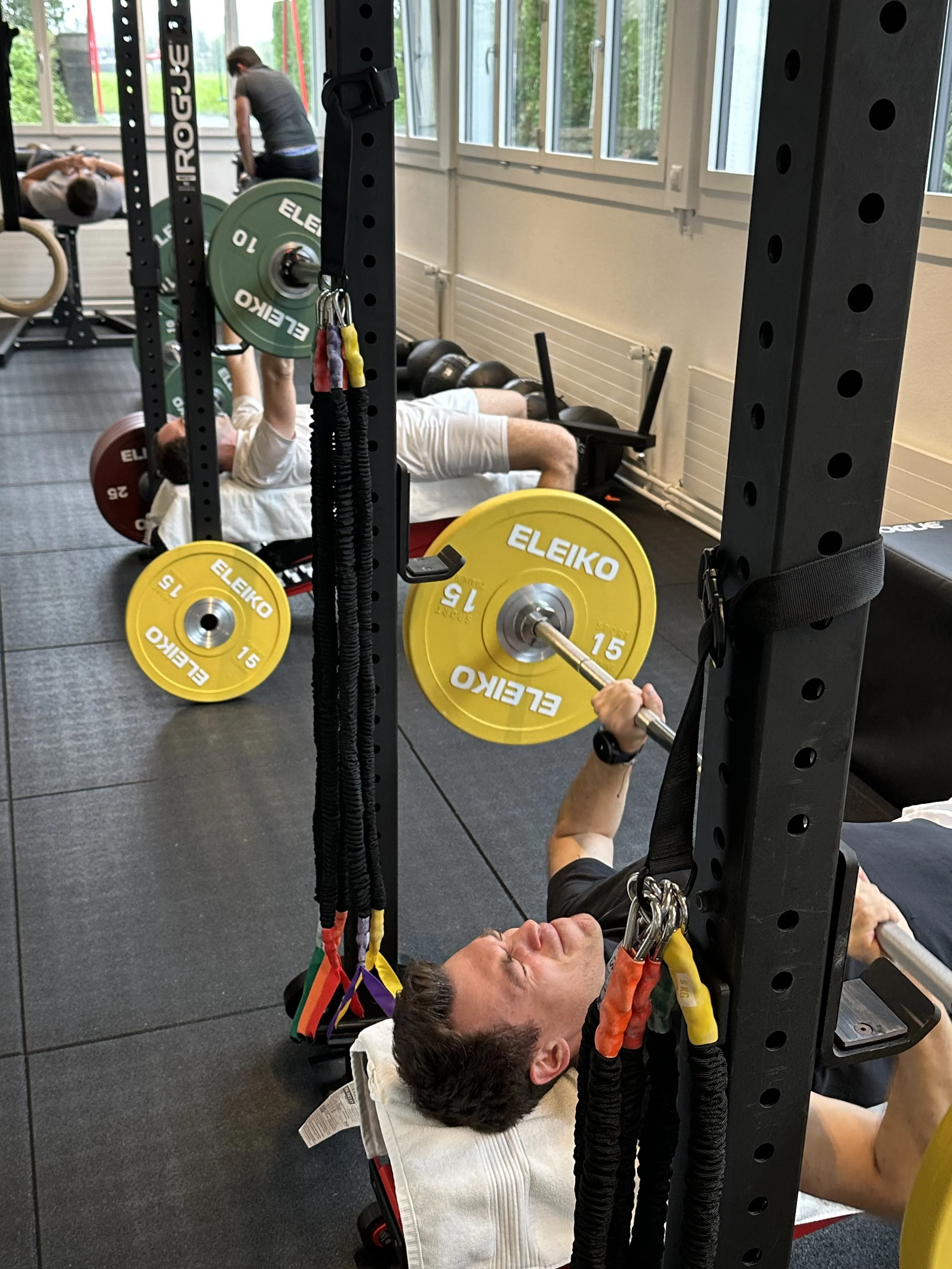 Benchpress at Longevity Center NextGen Zug.