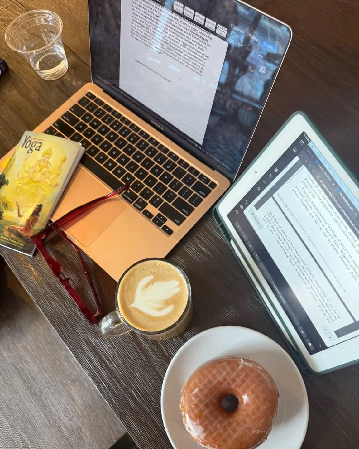 IT'S THE LAST DAY TO VOTE FOR OUR $50 GIFT CARD GIVEAWAY!
If you haven't voted yet make sure it's the first thing you do when you open up your laptop, tablet, or phone today. Voting link here (also in our bio): https://tinyurl.com/pfcfdm46
Thanks t