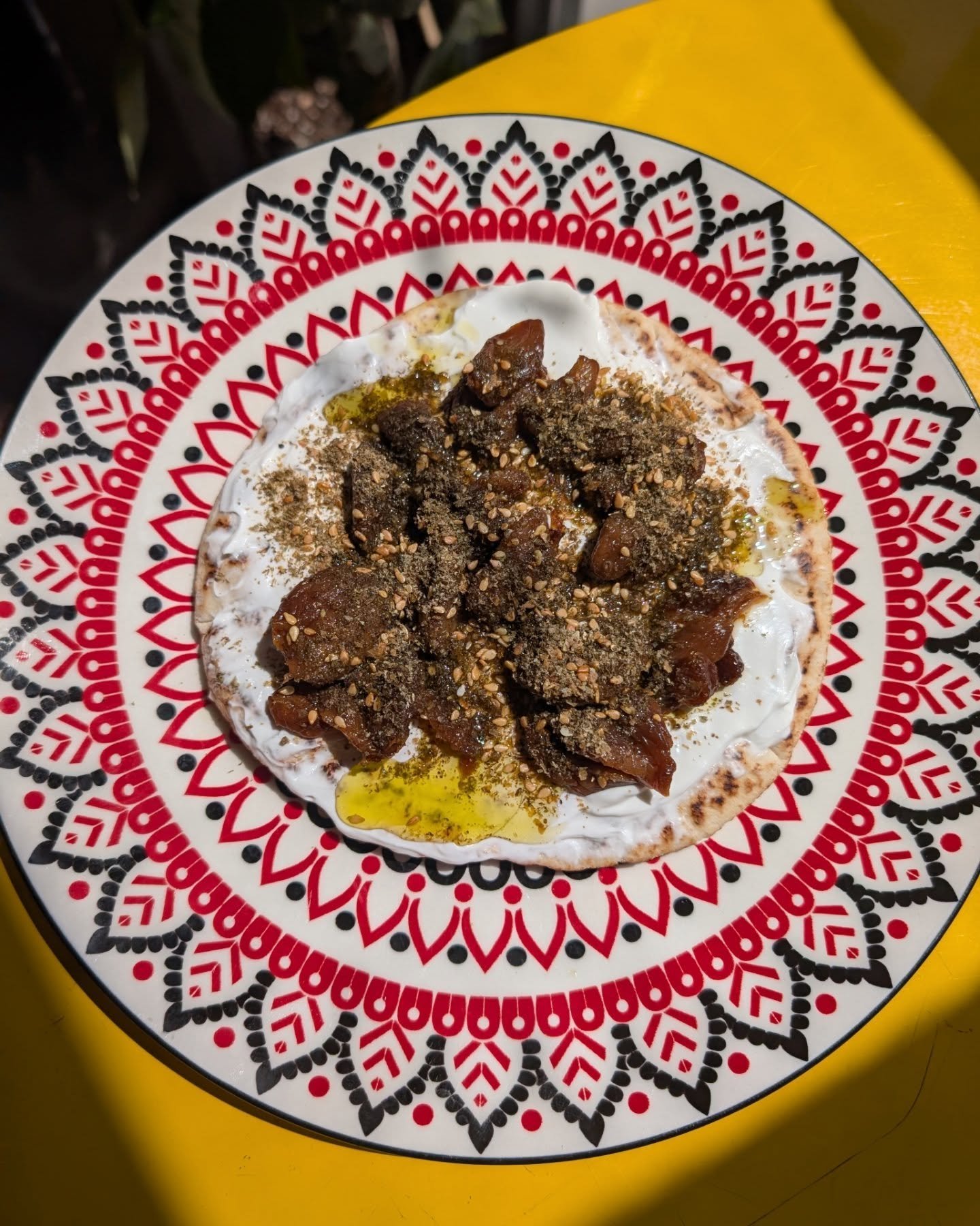 π¨ it's official: our roasted garlic labneh pita is the best vegetarian lunch in Chicago π¨
Ok it's not official, but we're gonna name it and claim it. Try it today-- available in store, for pick up, or delivery through GrubHub!
#chicago #vegetaria
