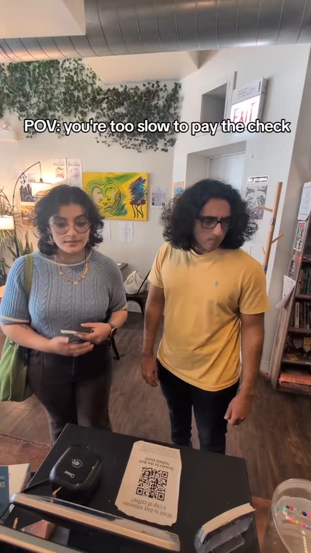 Rookie mistake not having your phone out and ready to pay.
@_priyachaudhari @f.ahim_s
#coffeeshop #skit #magnus #gukesh #chess #memes #parody #palestinian #cafe
