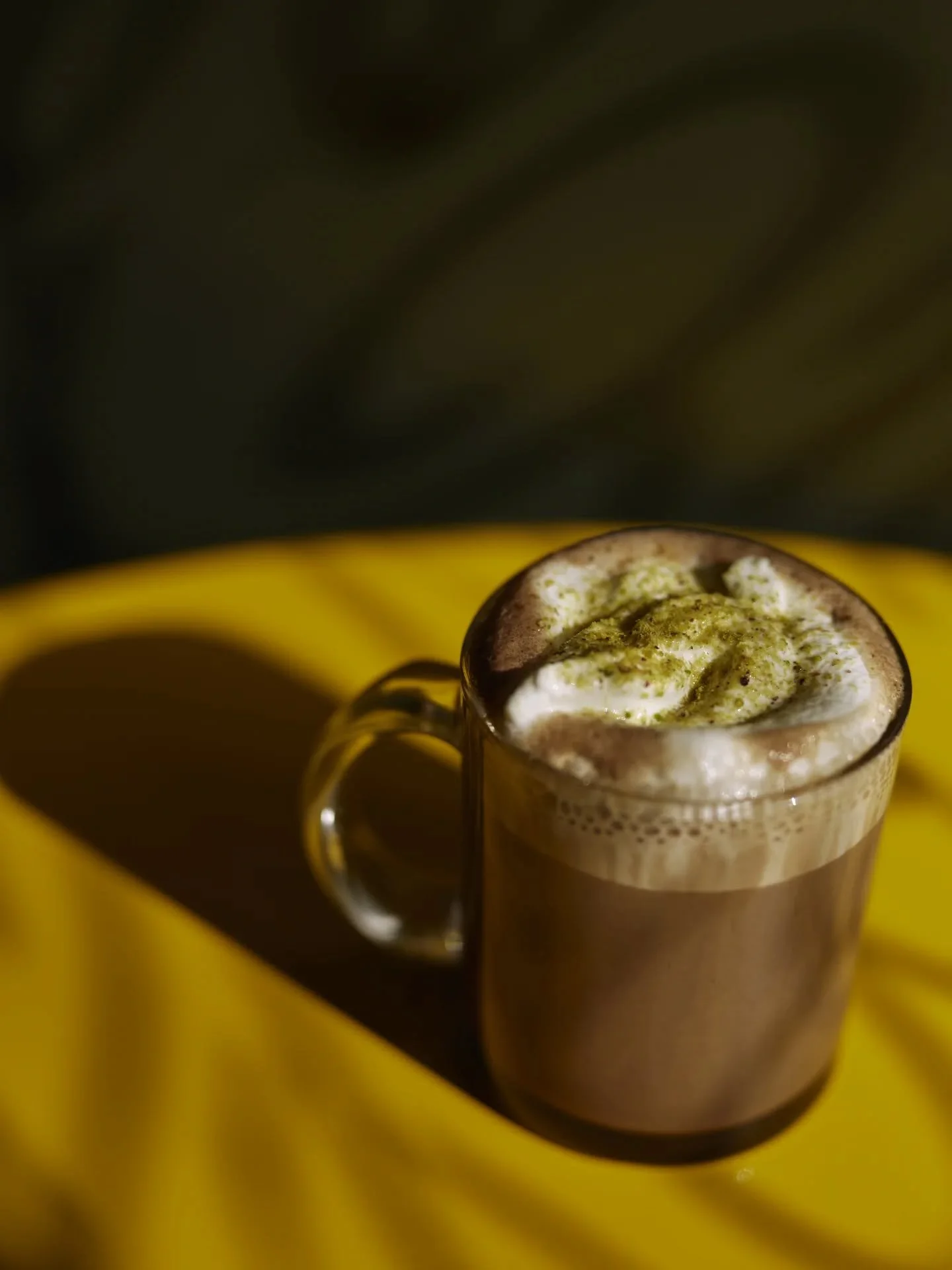 Knafeh chocolate latte 😋

Available all season long, perfect whether you want a caffeine boost or a sweet treat

Photo credits: @mustafahussainofficial
