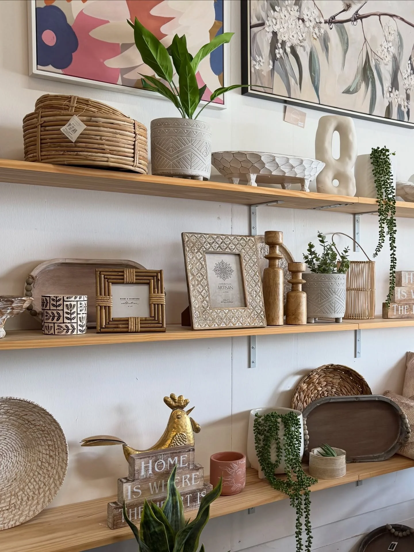 Love popping my head into @sunni.rae_ ☀️