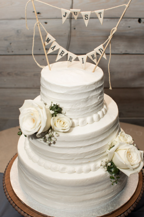 Straw Wedding Cake.png