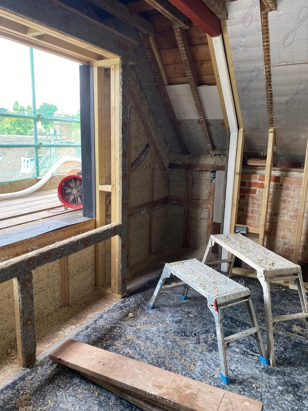 Hempcrete insulation
