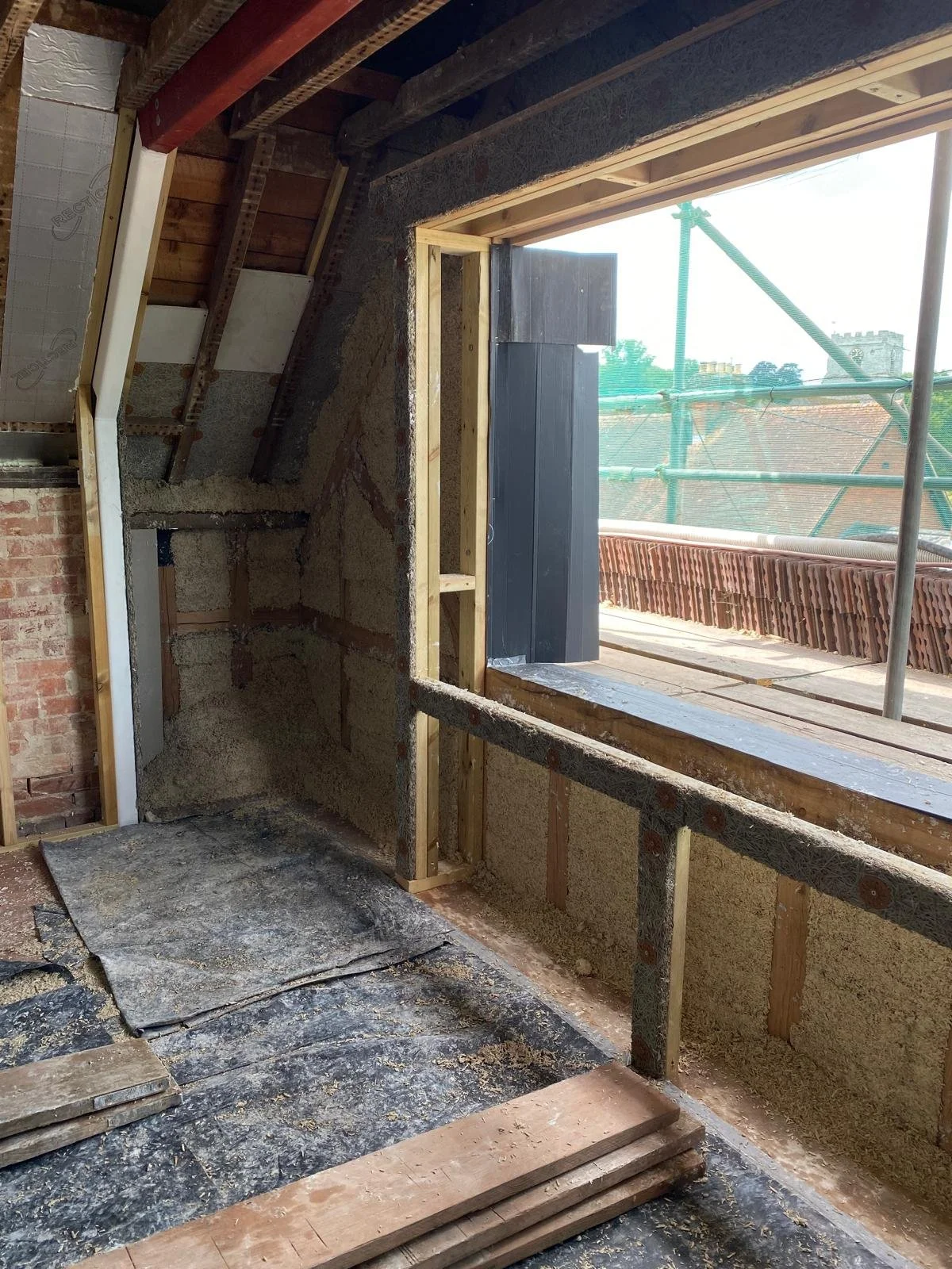 Hempcrete insulation