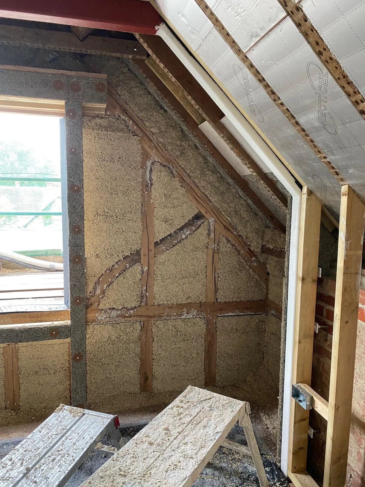 Hempcrete insulation