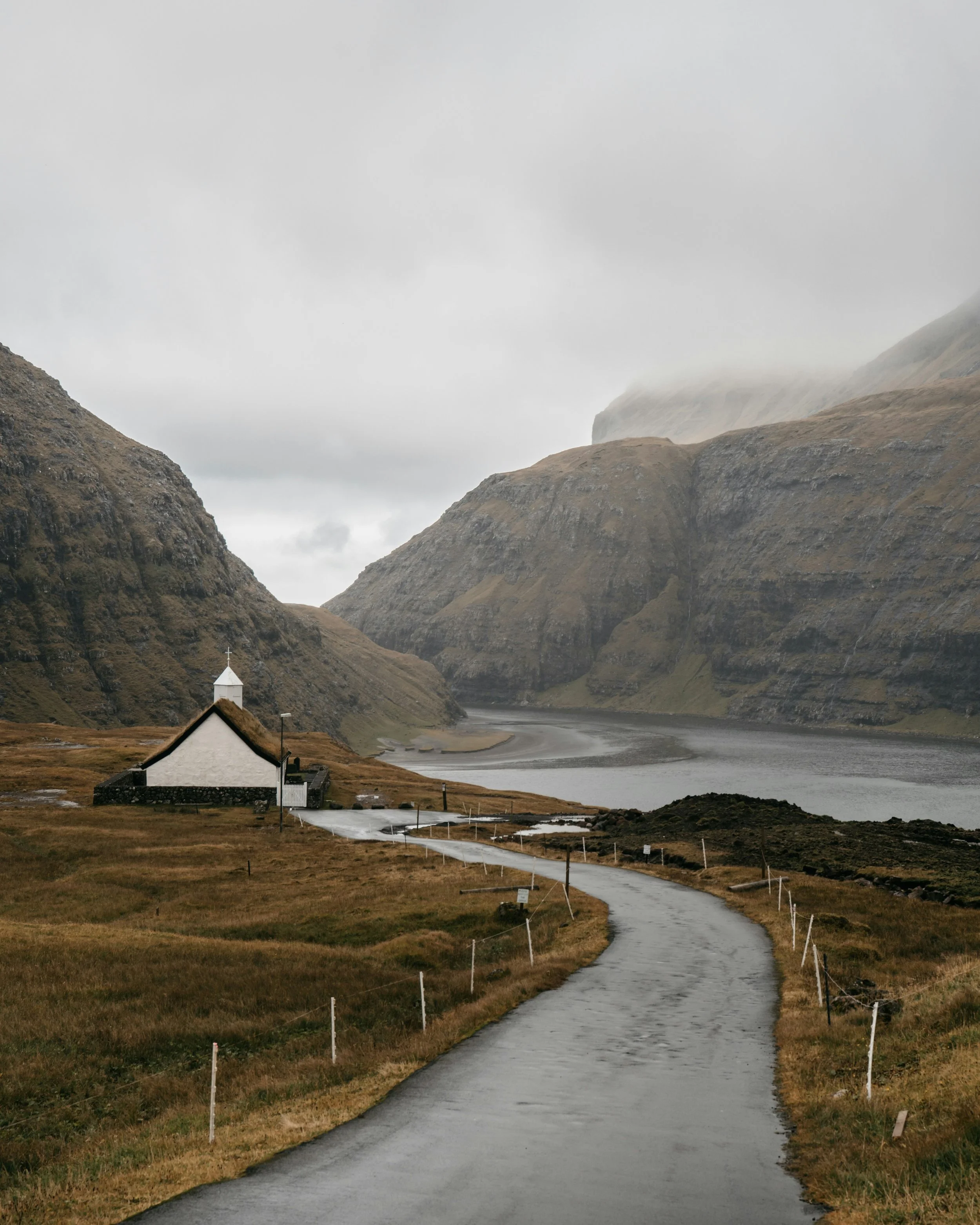 polina-kuzovkova-lzrDNWOfLBk-unsplash.jpg