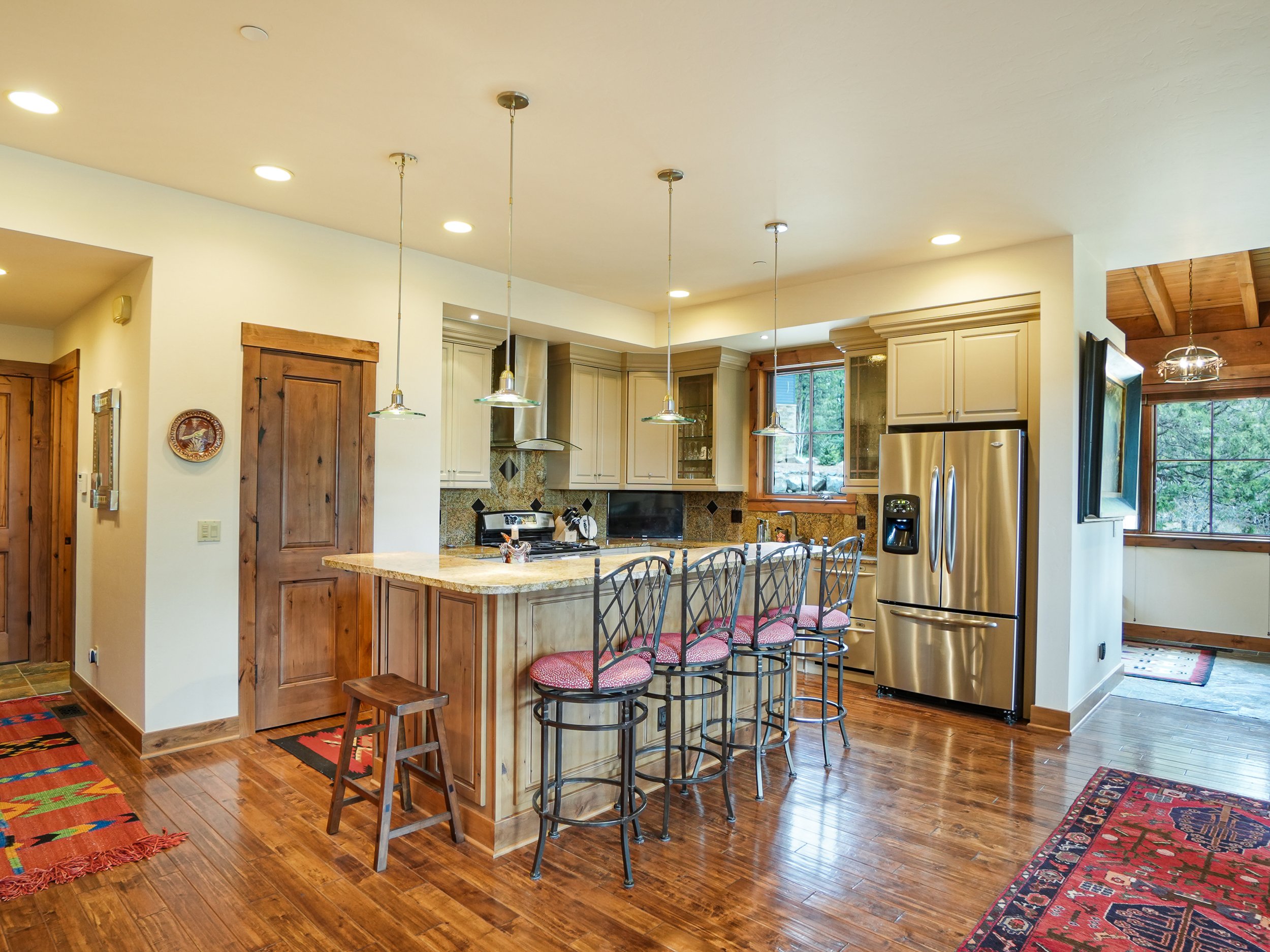 Kitchen 1-1.jpg