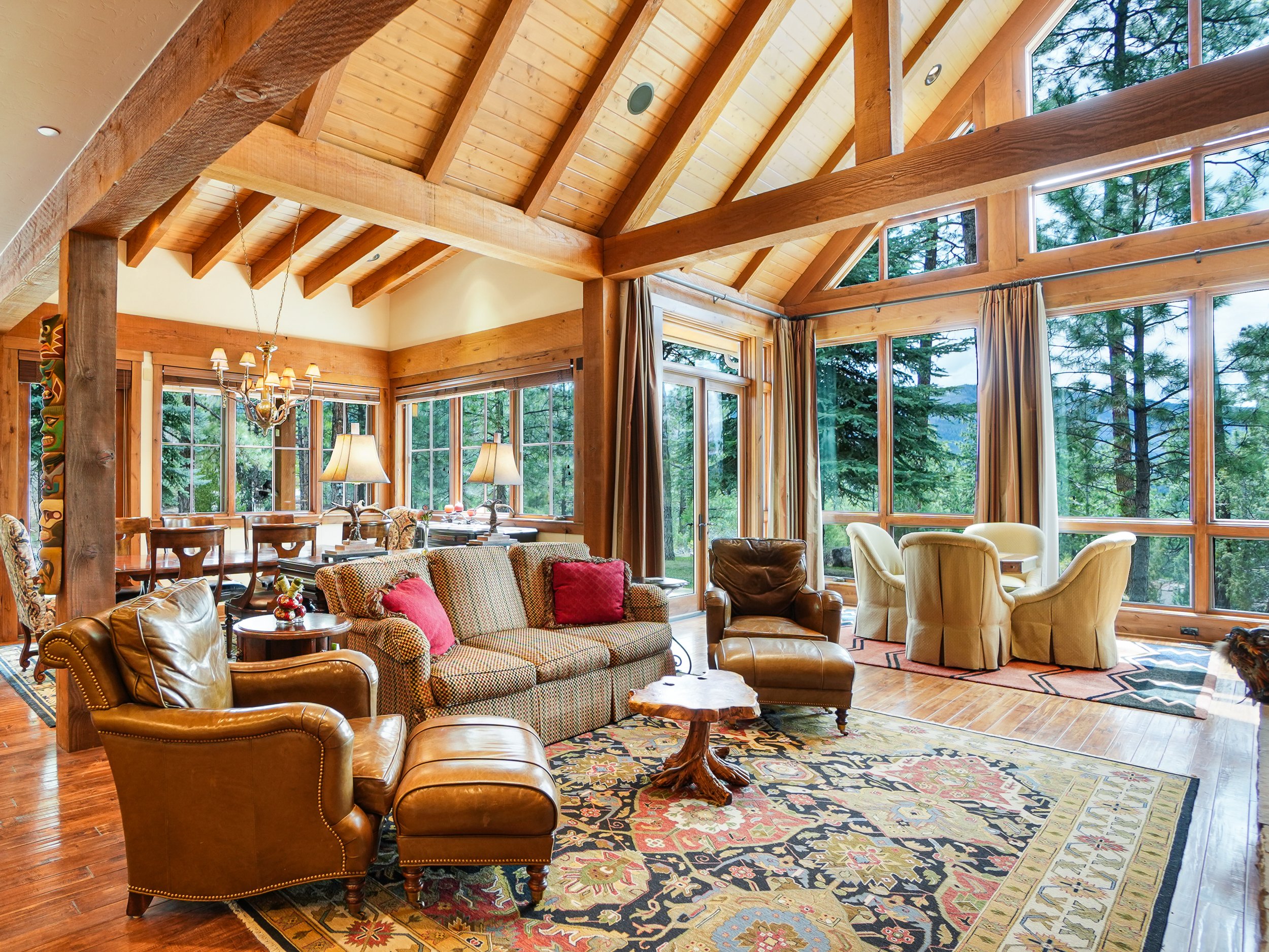 Living Room 1.jpg