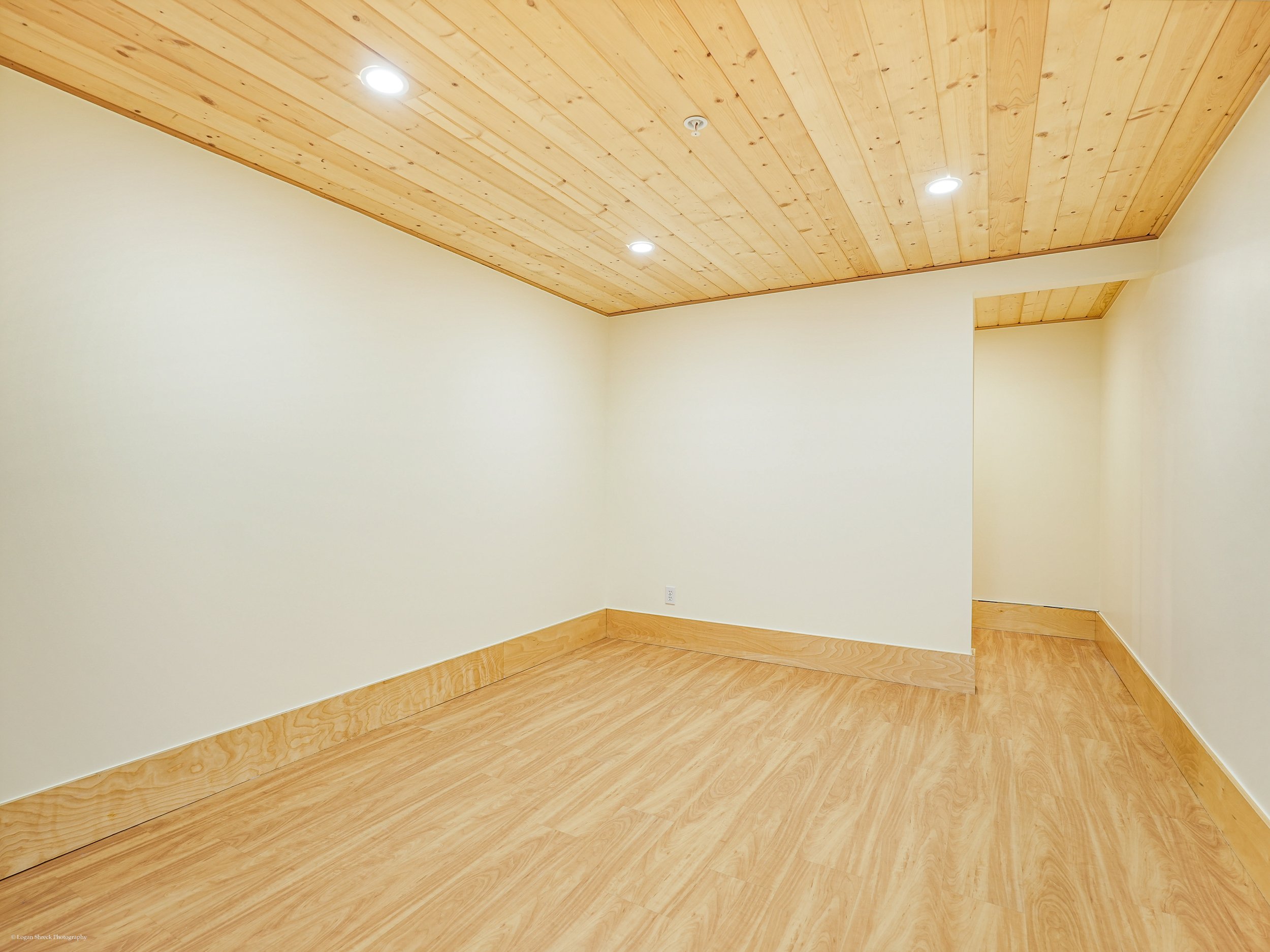 Guest Room.2.jpg