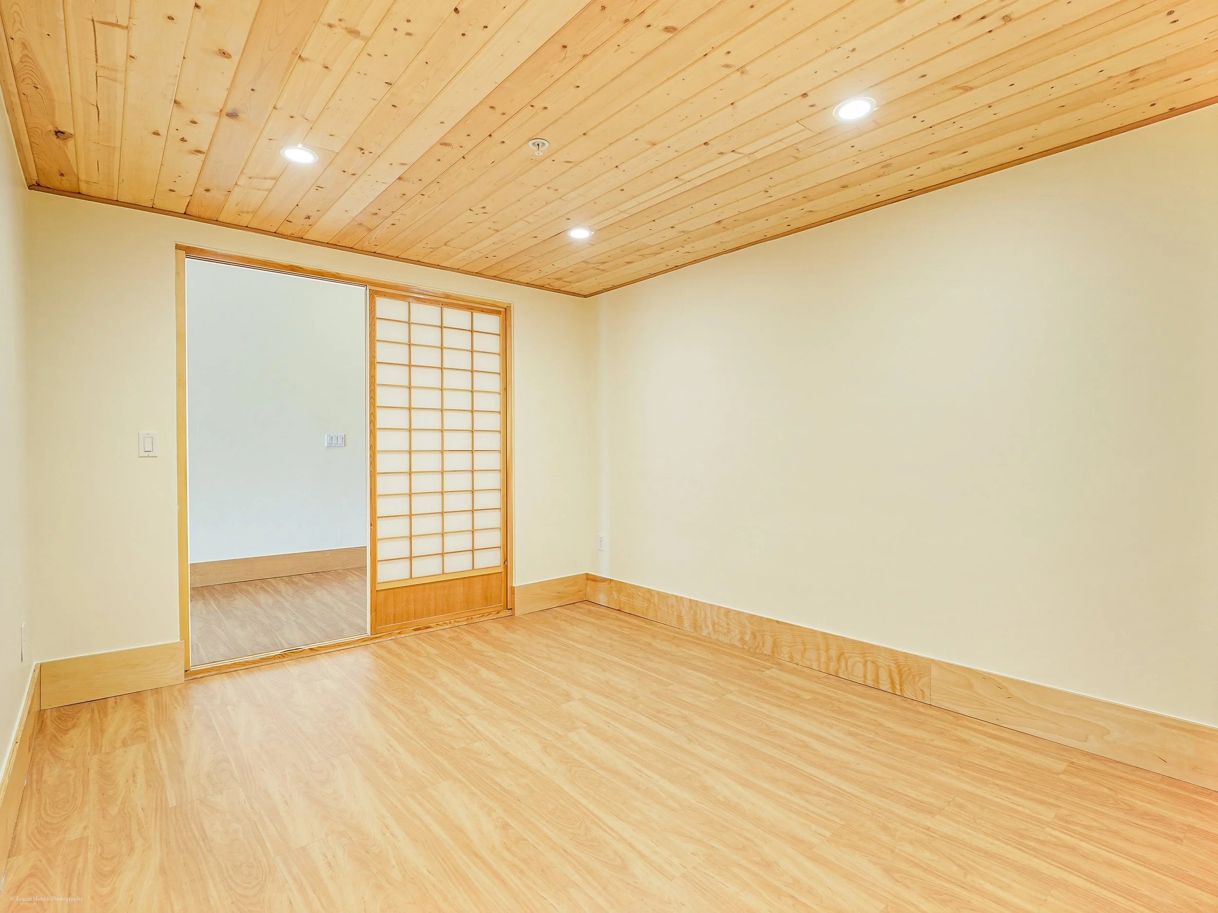 Guest Room 3.jpg