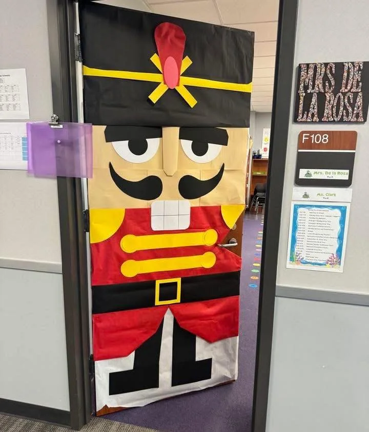 We still need some volunteers to help decorate hallways and doors this Thursday after school and especially Friday morning! You do not need to be there the whole time, just comment on the sign up for what time you can come! 🎄☃️🚂🎁

Most decor will 