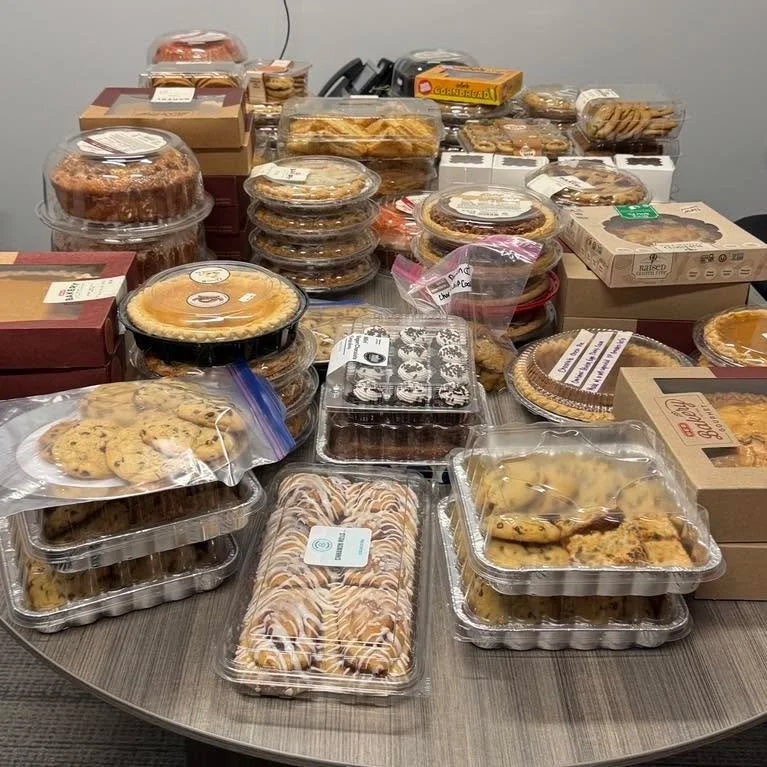 A massive thank you to everyone who donated towards the staff treats! Because of you, every staff member at Carter gets to take home a sweet treat today to enjoy over the Thanksgiving break! 🍁🥧🍪🍂

We hope everyone has a lovely Thanksgiving break 