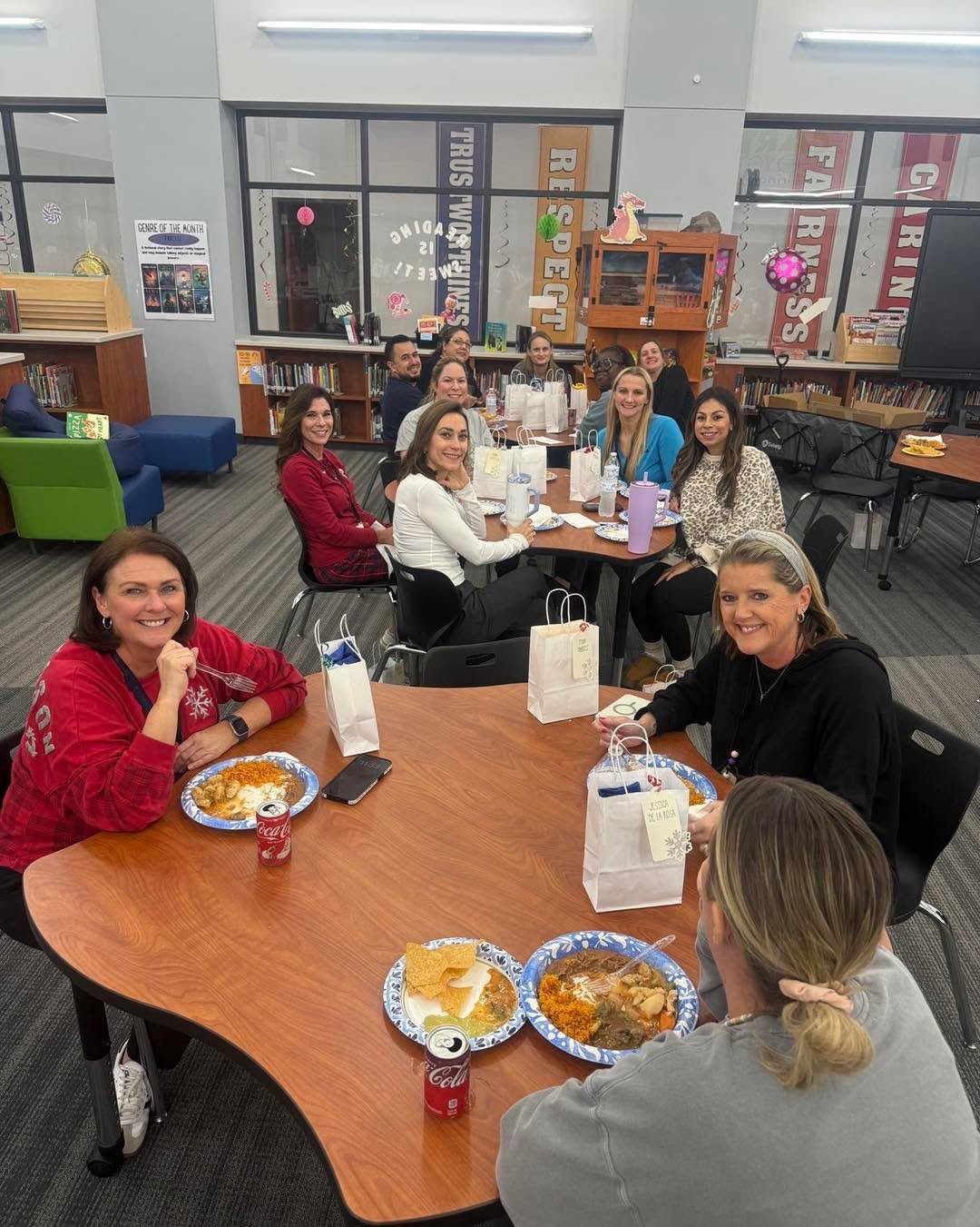 Yesterday the PTO treated the staff at Carter to a delicious meal catered by Se&ntilde;or Pepe&rsquo;s Cocina-Cantina! Each staff member also got a  gift of spiritwear or an Amazon gift card to show just how much we appreciate all their hard work thr