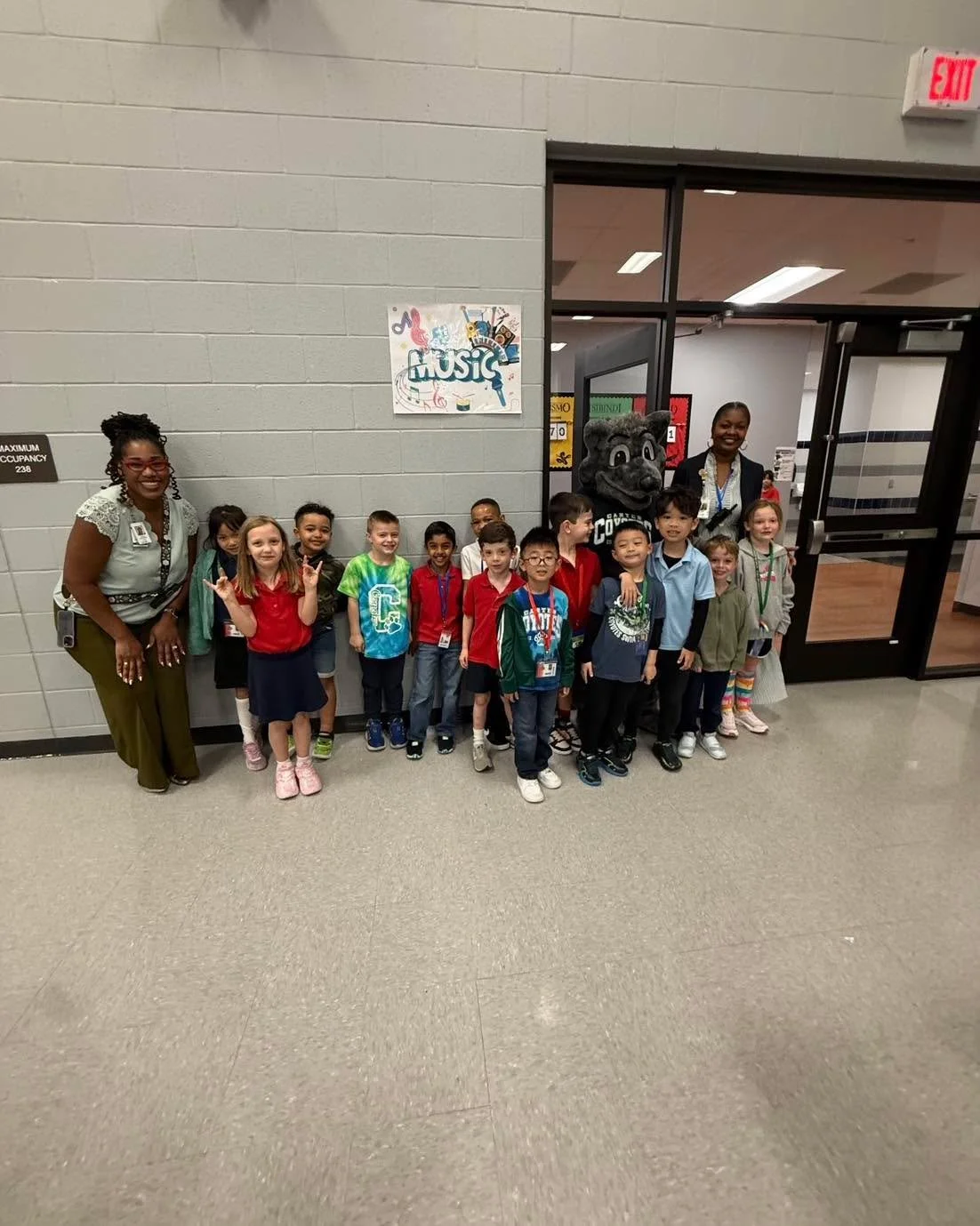 Last week the we served up a sweet breakfast with the principals with these sweet kiddos and Coach the Coyote, of course! 💚🐾💙

I&rsquo;m not sure who had the most fun: the kids, the principals, coach or the PTO members! The pictures show it all: p