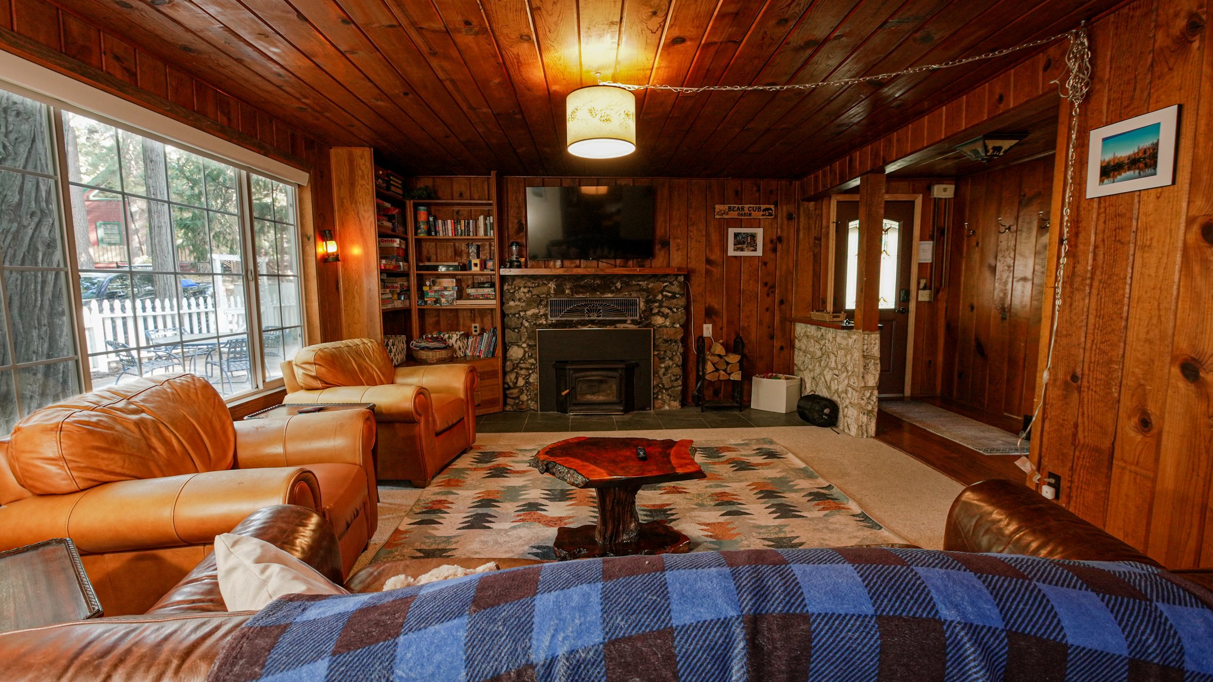 LivingRoom_3_Merged-3.jpg